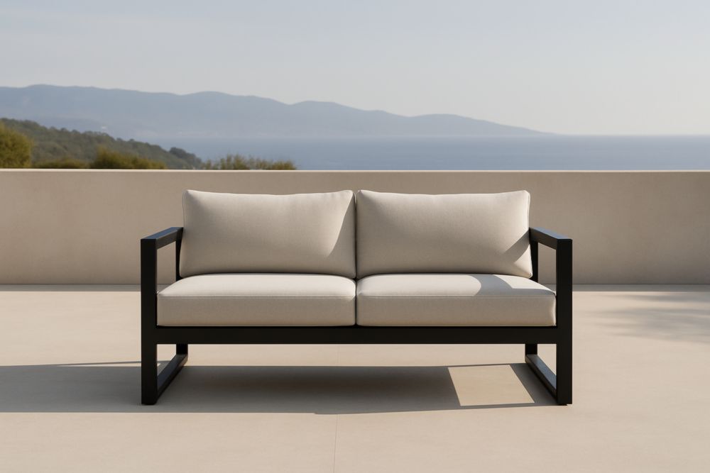Divano da Esterno in Alluminio Nero con Cuscini Bianchi 150x80x70 cm