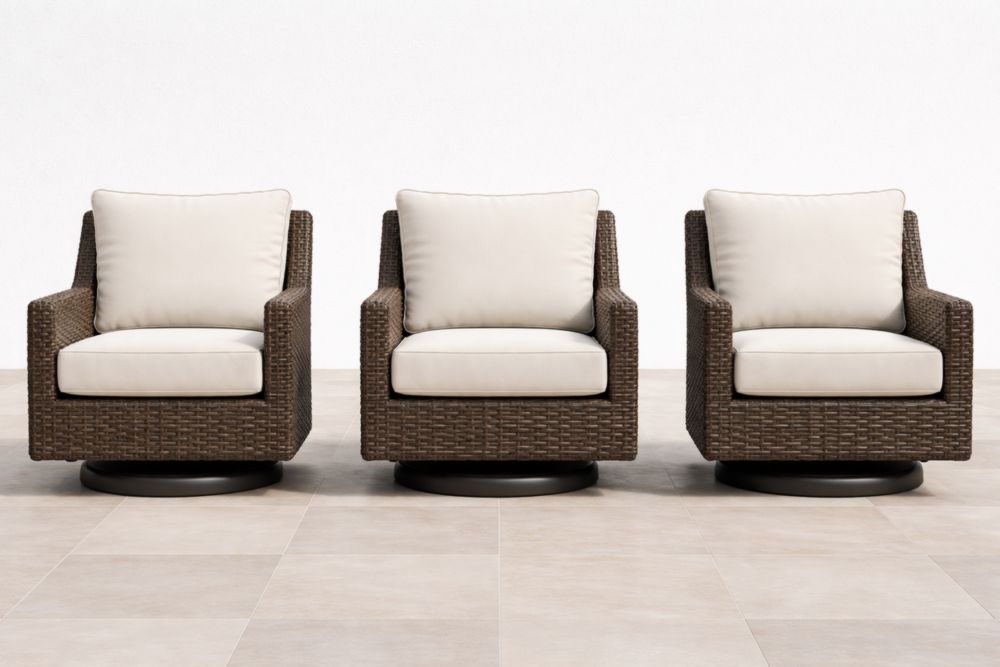 Fauteuil pivotant en rotin brun avec coussins beige - Ensemble de trois