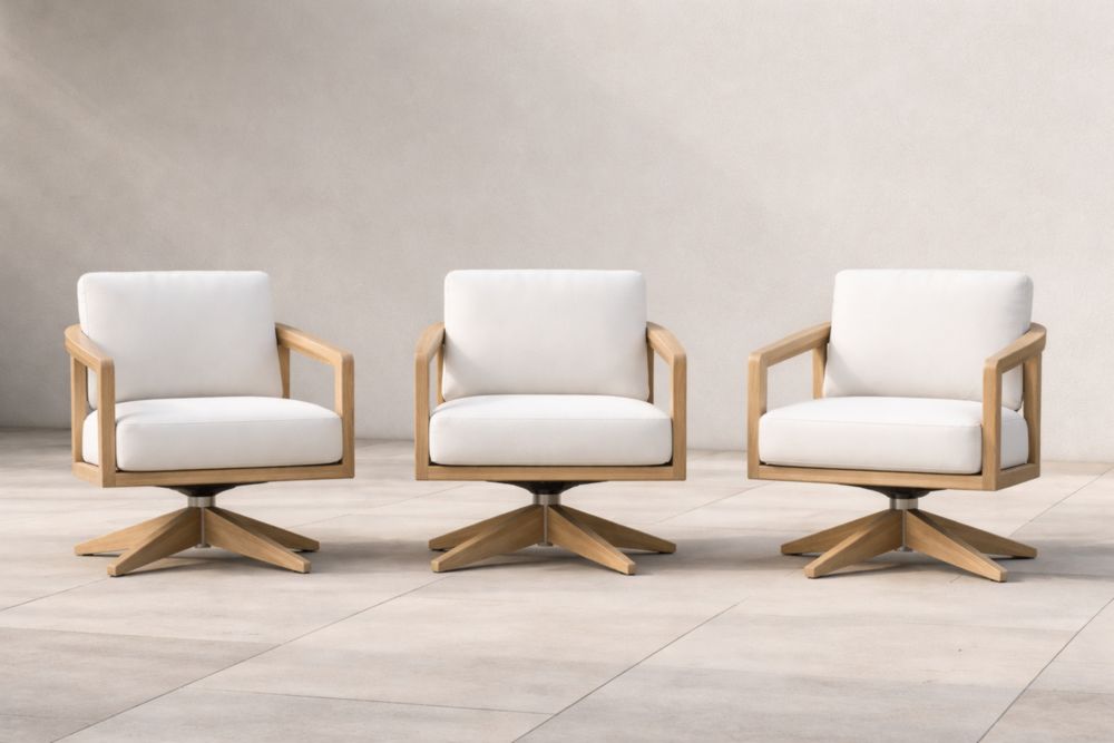 Set de 3 fauteuils pivotants en bois de chêne et tissu blanc