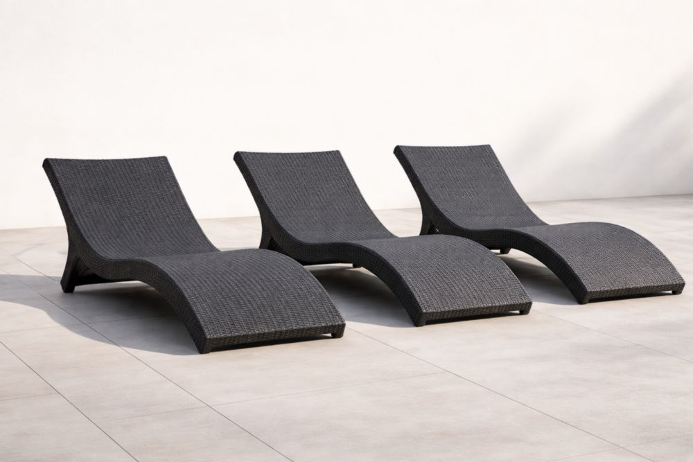 Lot de 3 chaises longues en résine tressée noire extérieures