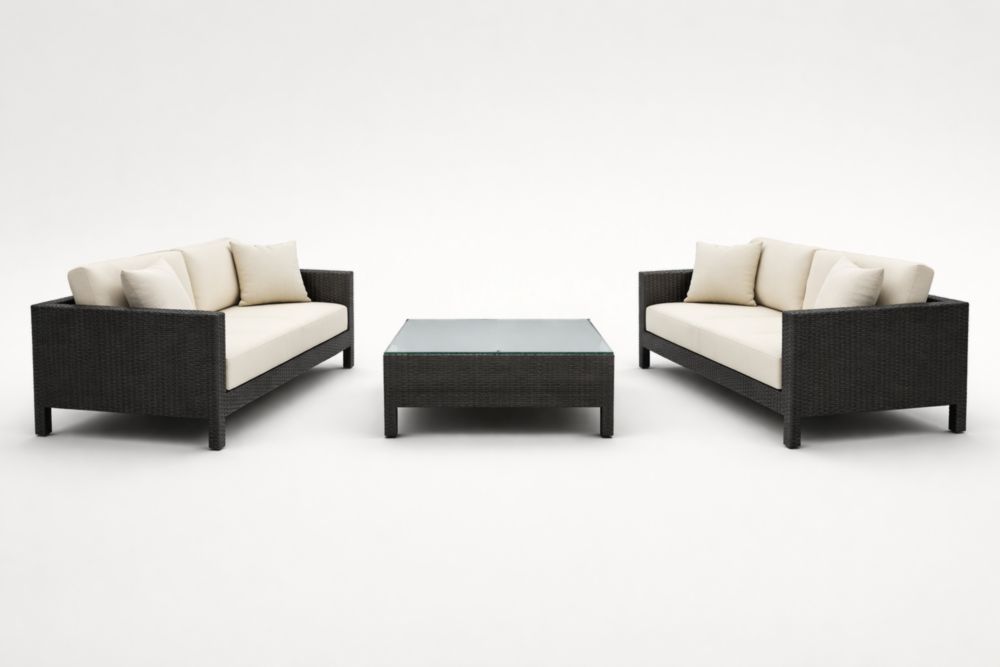 Ensemble canapé extérieur en résine tressée avec coussins crème et table basse en verre trempé