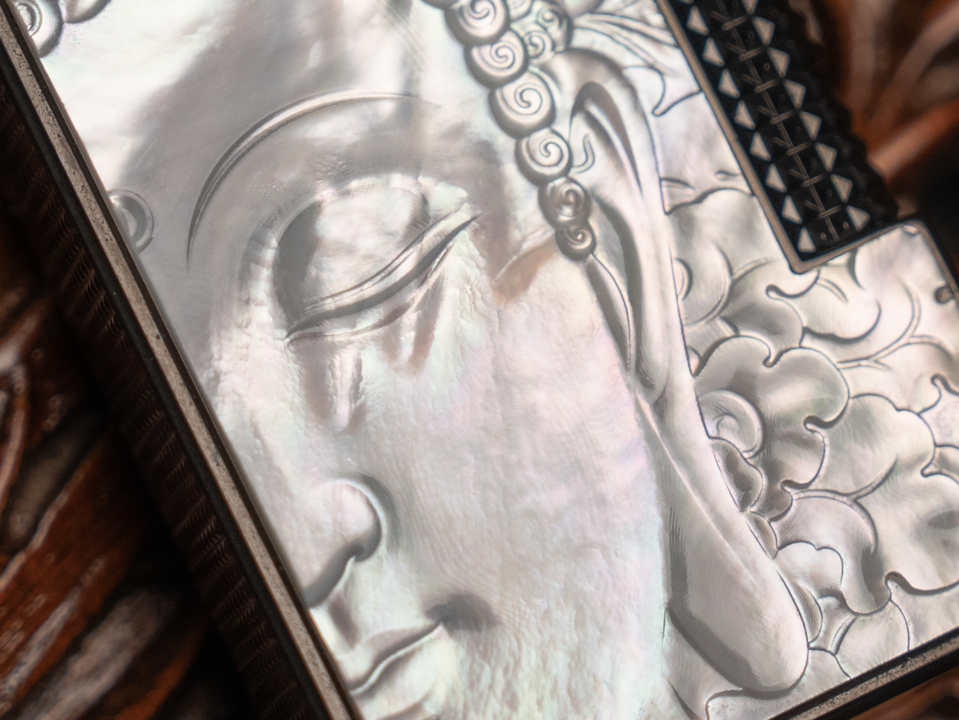 BUNCH "THE DUALITY" | 3D Mother-of-Pearl Relief Sculpture | Integrated Brass Mythic Masterpiece
