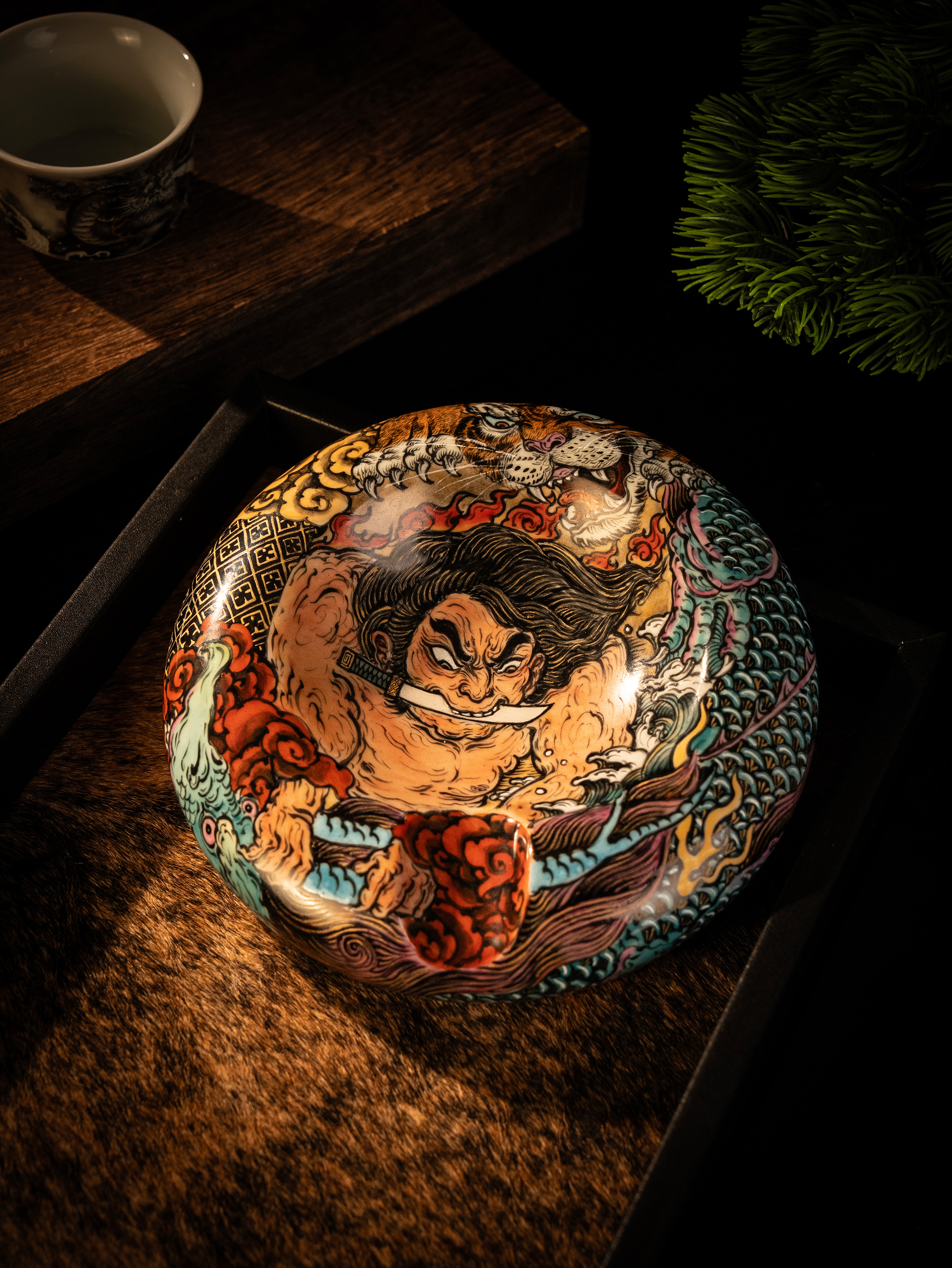 BUNCH "FUMO" | Artisan Famille Rose Gold-Tracing Cigar Tray