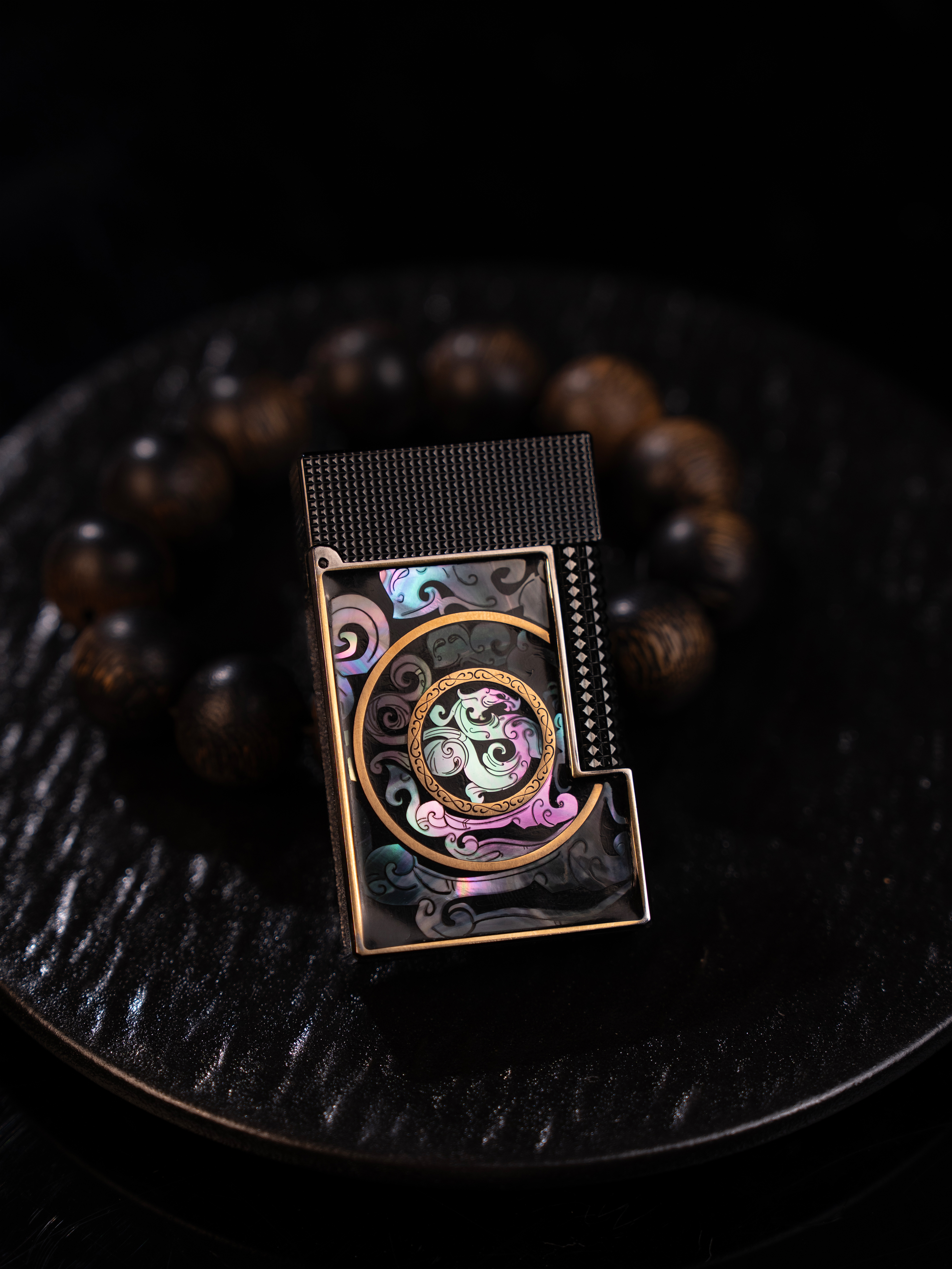 BUNCH "NOCTURNAL DRAGON" | Imperial Urushi Lacquer | Hand-Inlaid Mother-of-Pearl Masterpiece