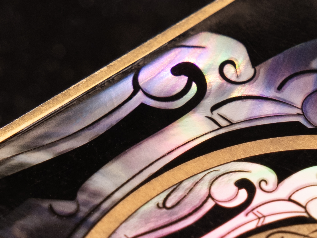 BUNCH "NOCTURNAL DRAGON" | Imperial Urushi Lacquer | Hand-Inlaid Mother-of-Pearl Masterpiece