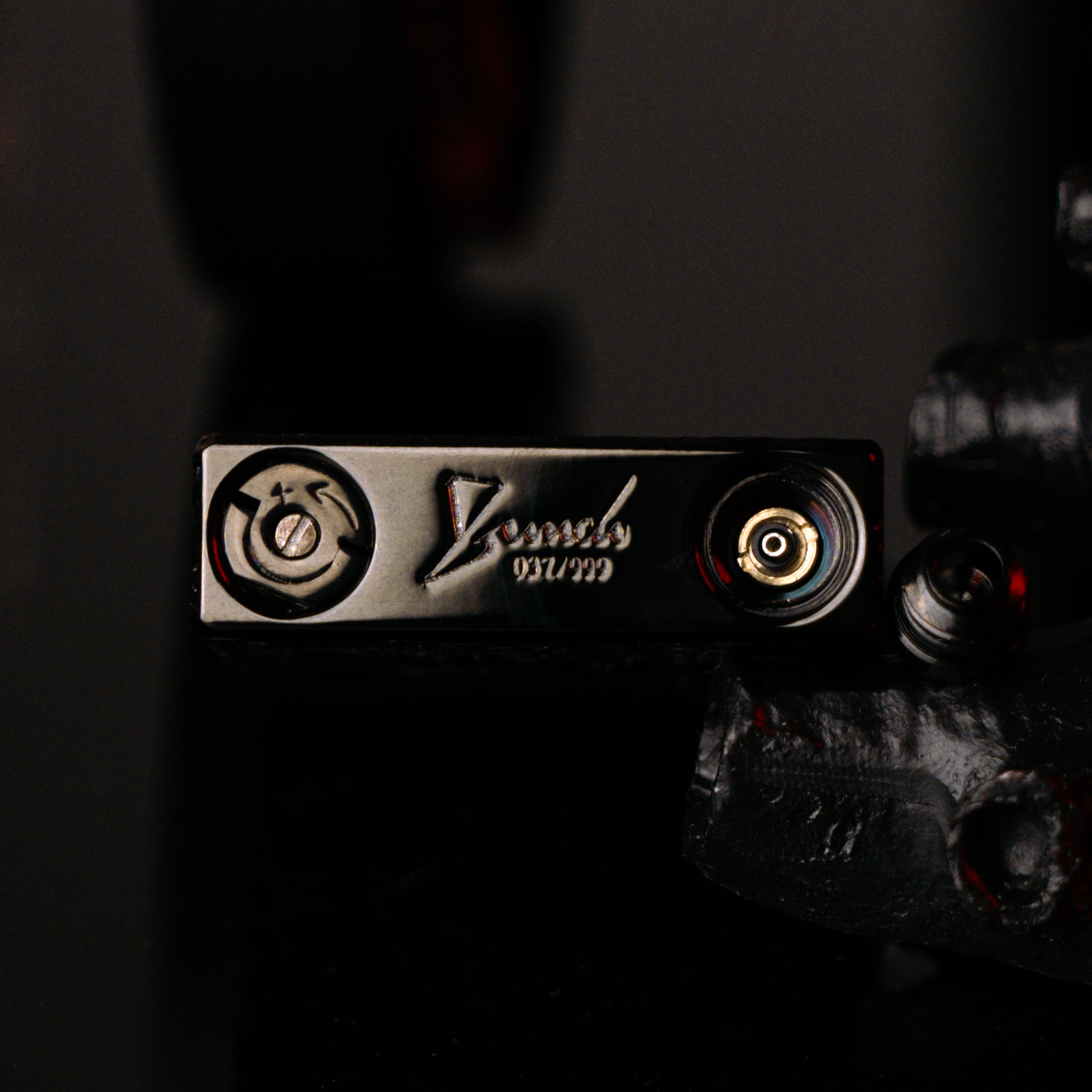 BUNCH "WITHER" | 5-Sided Deep Engraving | The Iconic Resonant "Ping" | Seamless Withered Texture Brass