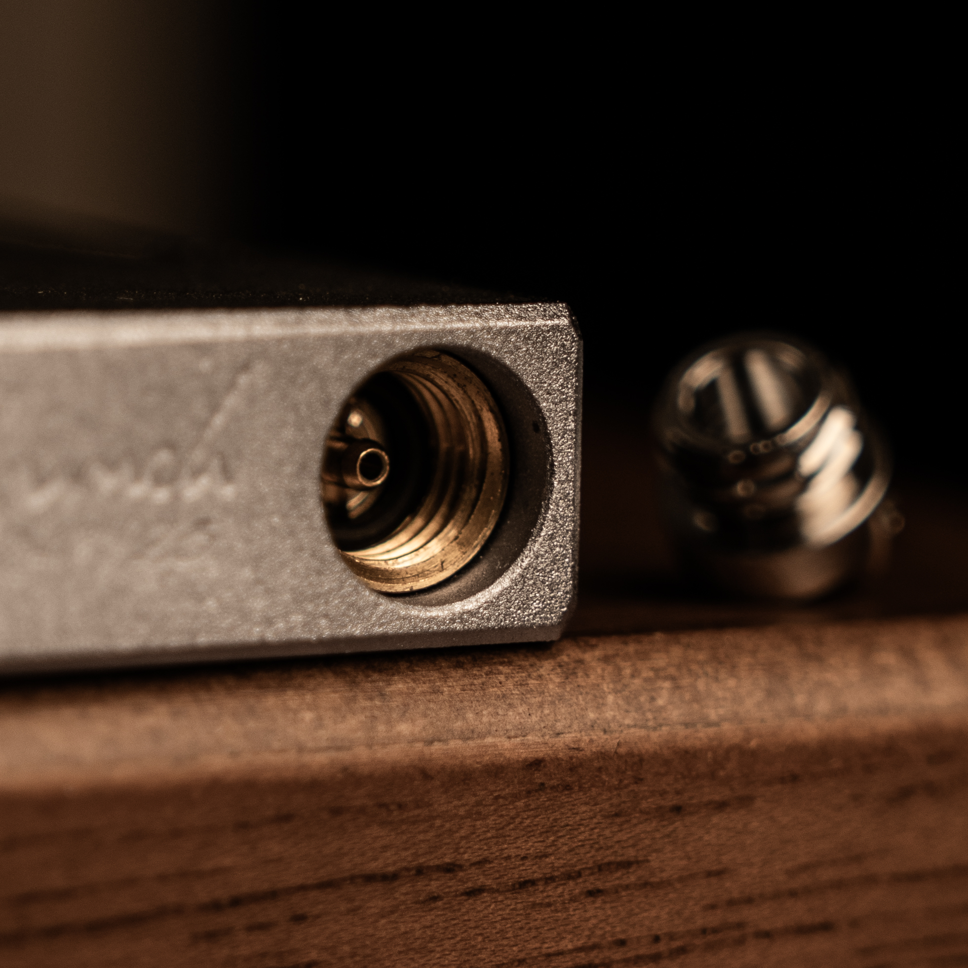 BUNCH "GODFATHER · TYCOON" | Professional Matte Finish | Iconic Resonant "Ping" | Solid Integrated Brass Core