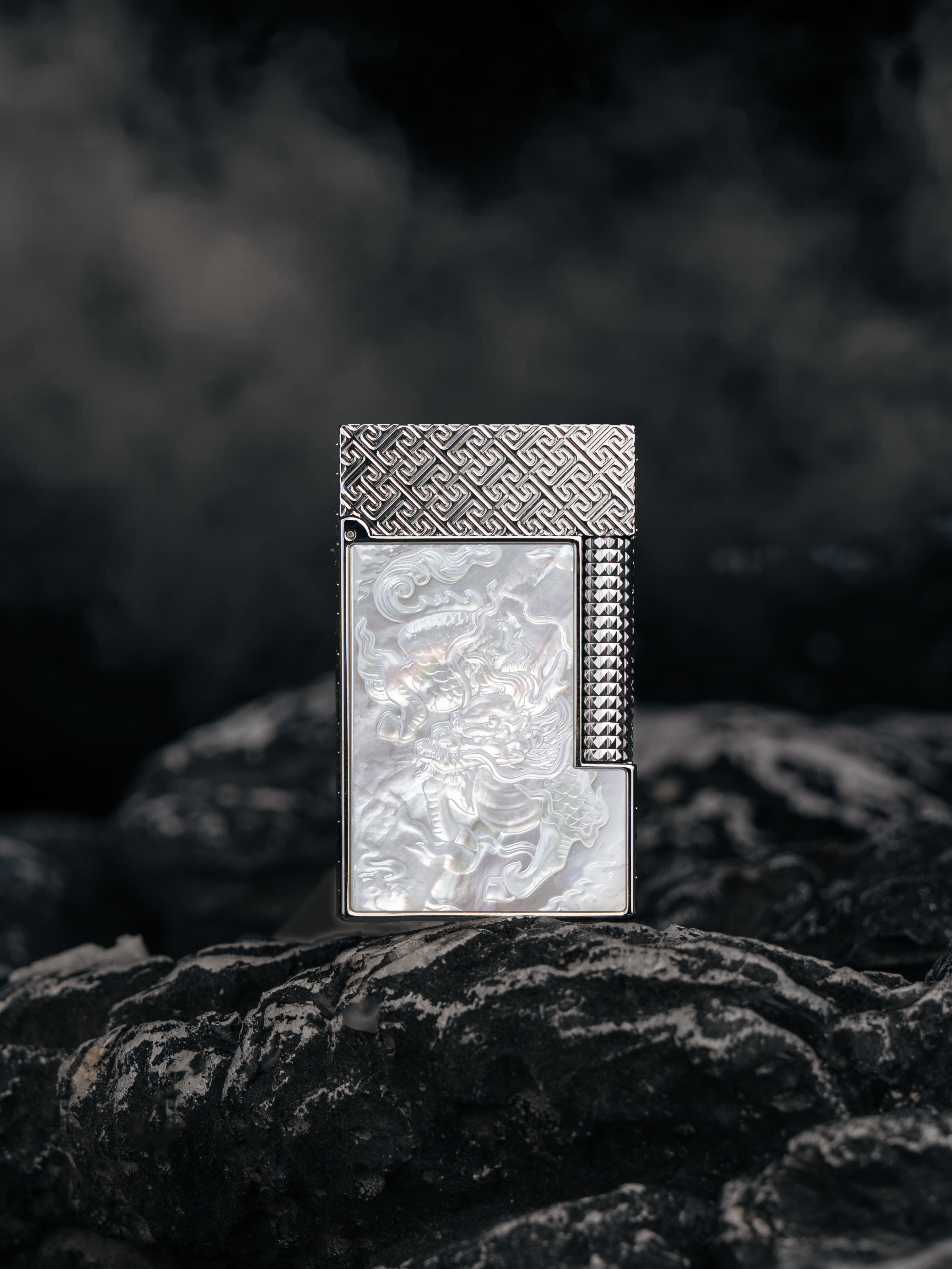 BUNCH "QILIN" | 3D Mother of Pearl Relief | The Symbol of Auspiciousness | Solid Integrated Brass Core