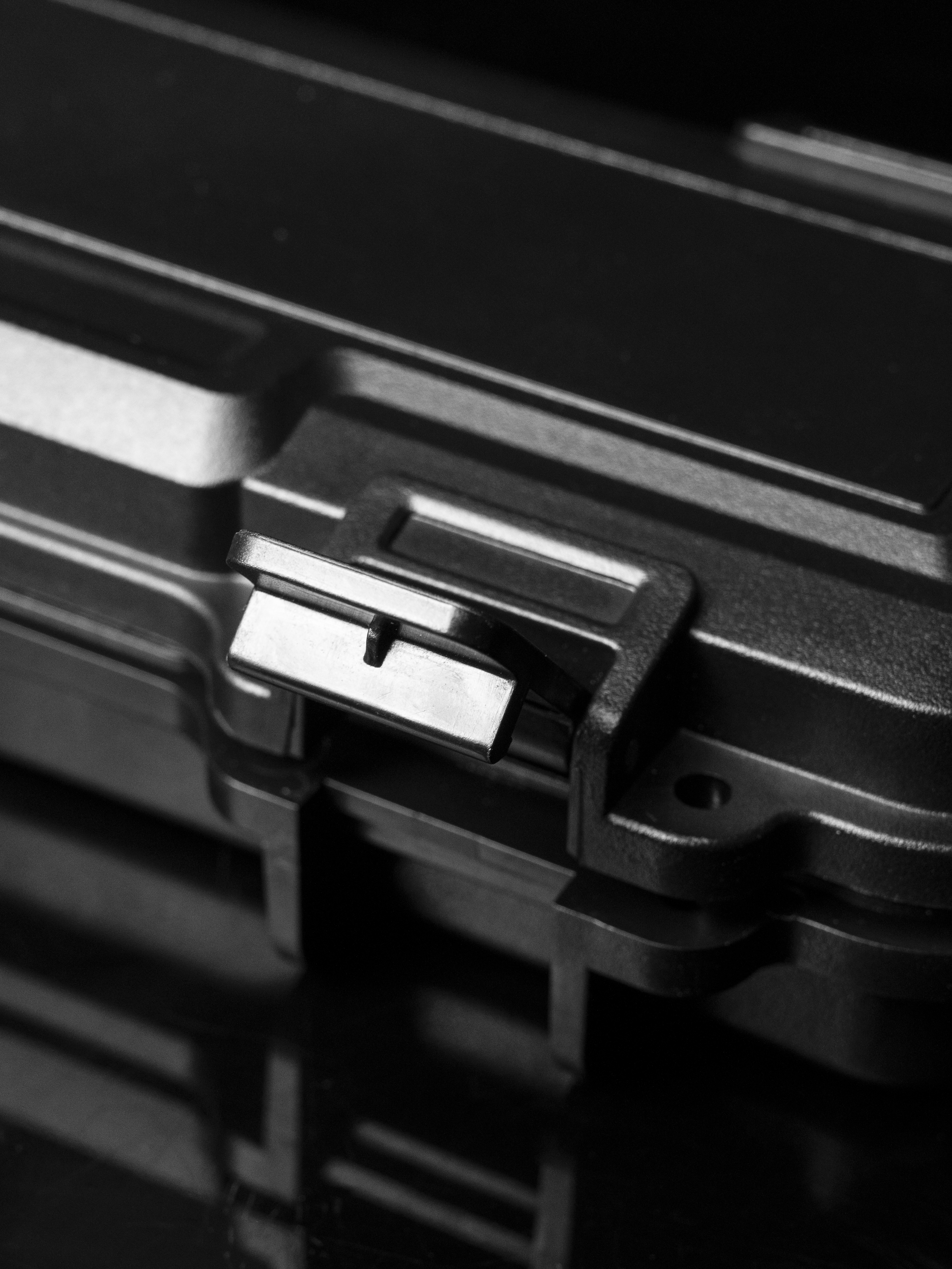 BUNCH "FORTRESS" | Portable Rugged Cigar Case | 4-Count Capacity (Up to 220mm) | Watertight & Crushproof ABS