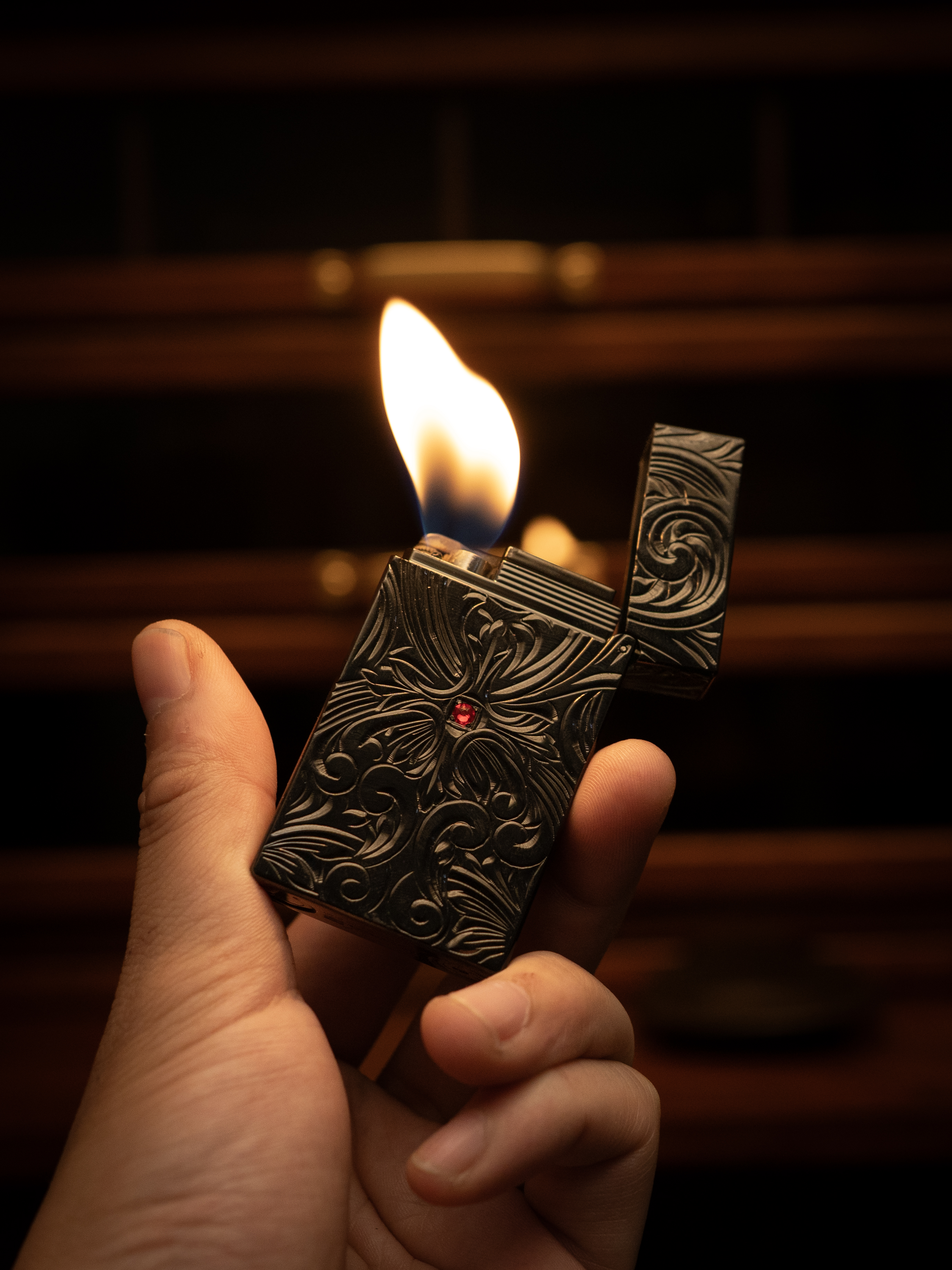 BUNCH "EMERALD DREAM 2.0" | Dual-Flame System | 3 Unique Artisan Styles | 100% Hand-Engraved | Iconic Resonant "Ping"