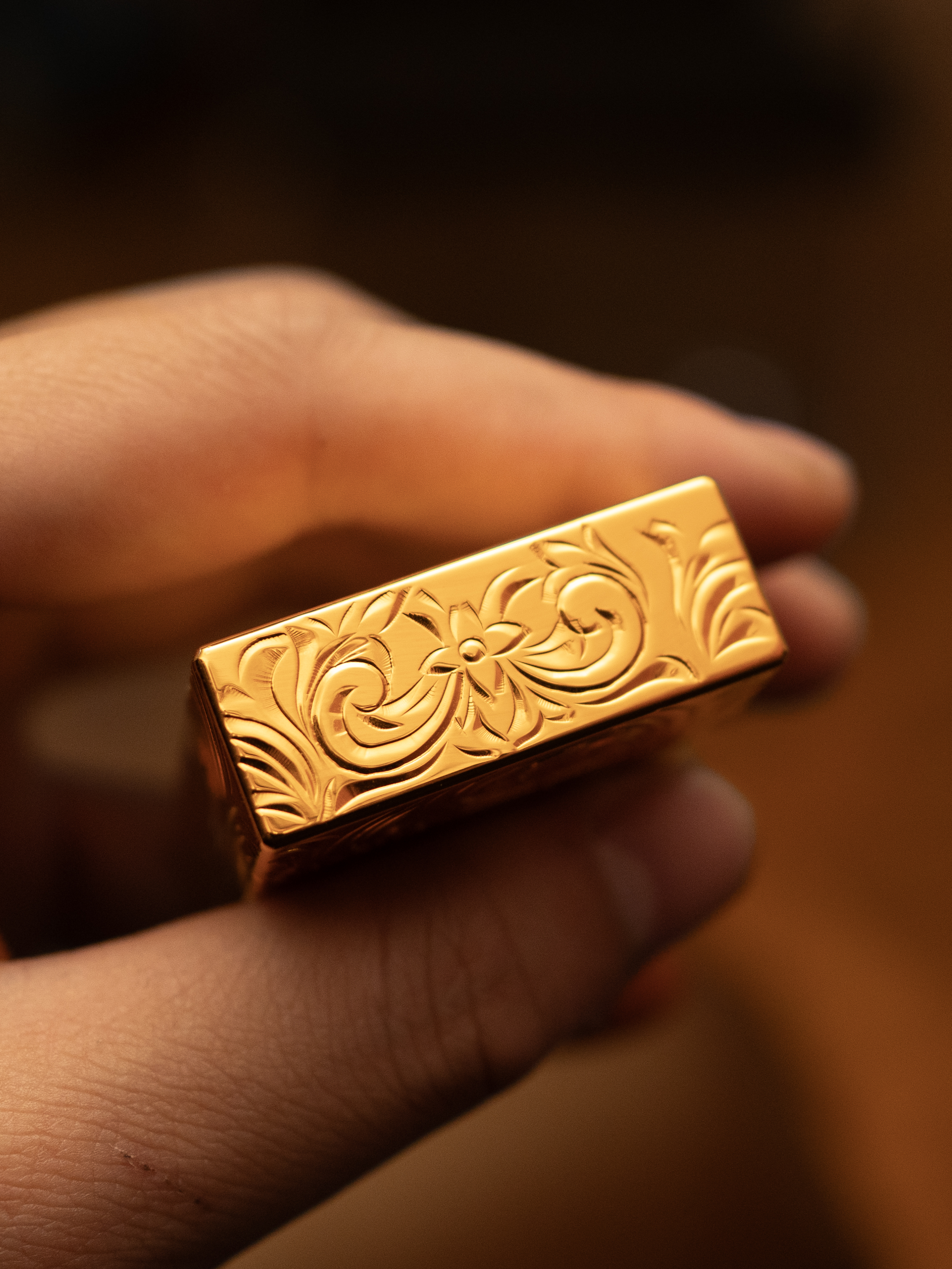 BUNCH "EMERALD DREAM 2.0" | Dual-Flame System | 3 Unique Artisan Styles | 100% Hand-Engraved | Iconic Resonant "Ping"