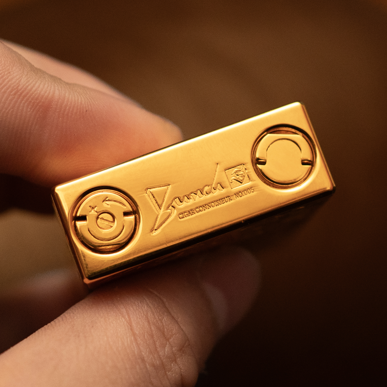 BUNCH "EMERALD DREAM 2.0" | Dual-Flame System | 3 Unique Artisan Styles | 100% Hand-Engraved | Iconic Resonant "Ping"