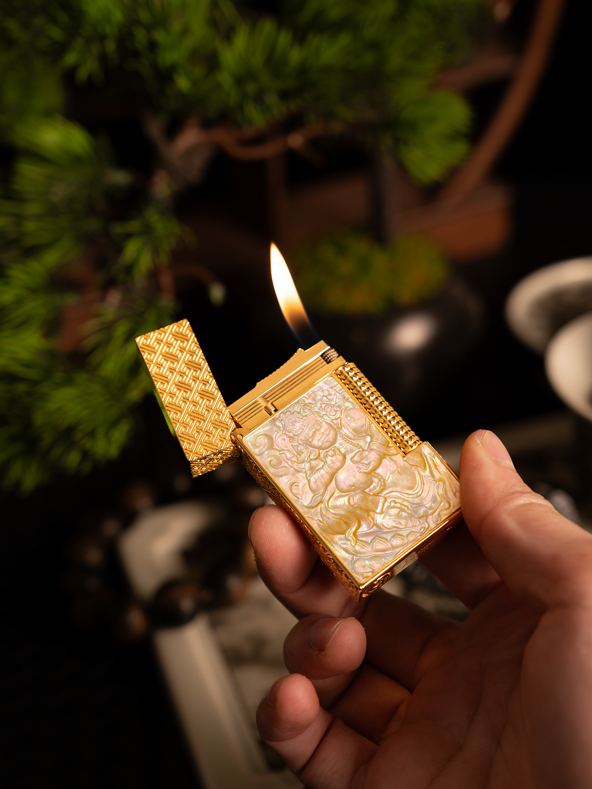 BUNCH "JAMBHALA - YELLOW WEALTH GOD" | Mother-of-Pearl Relief Art | Iconic Resonant "Ping" | Solid Integrated Brass Core