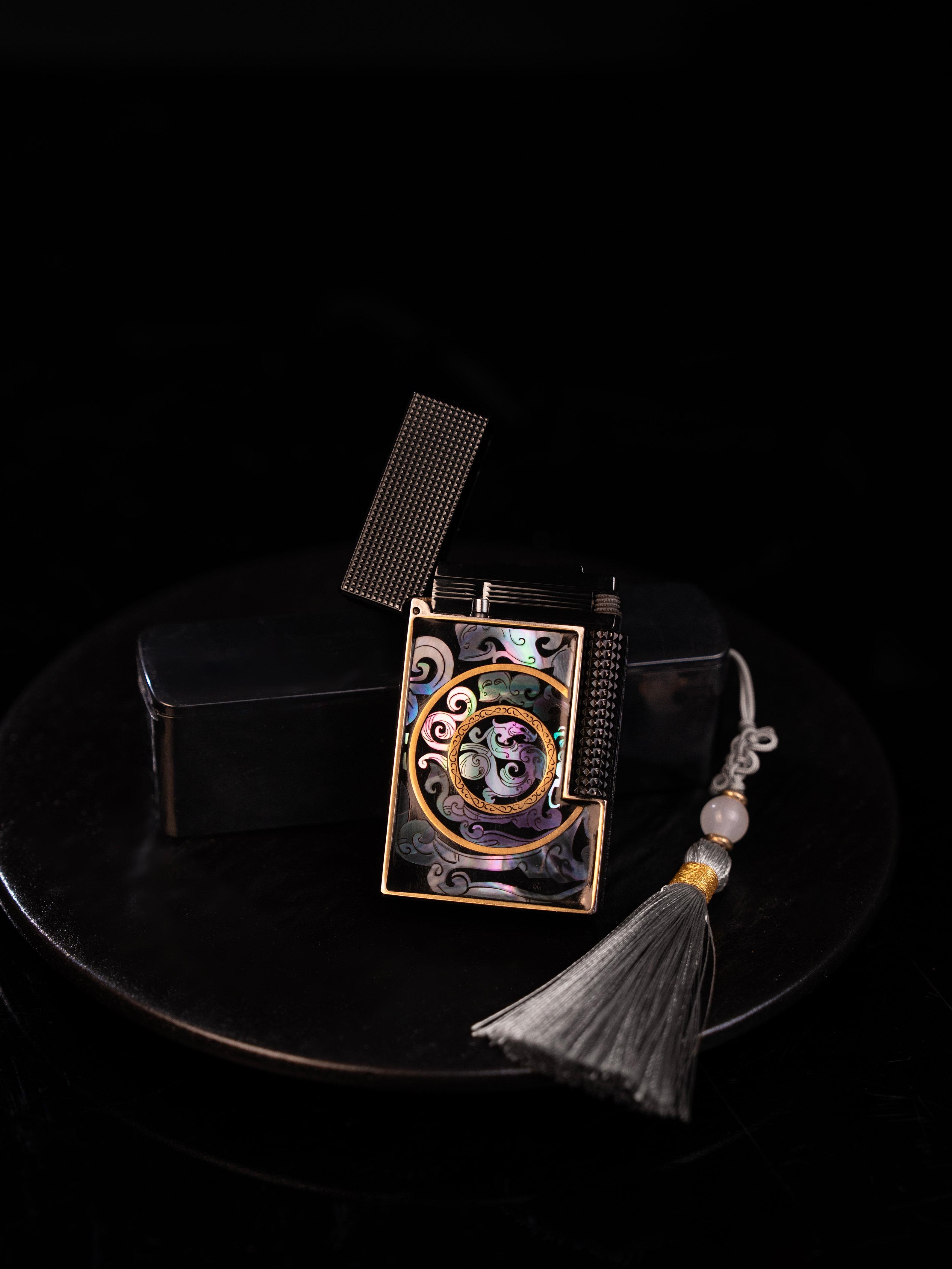 BUNCH "NOCTURNAL DRAGON" | Imperial Urushi Lacquer | Hand-Inlaid Mother-of-Pearl Masterpiece