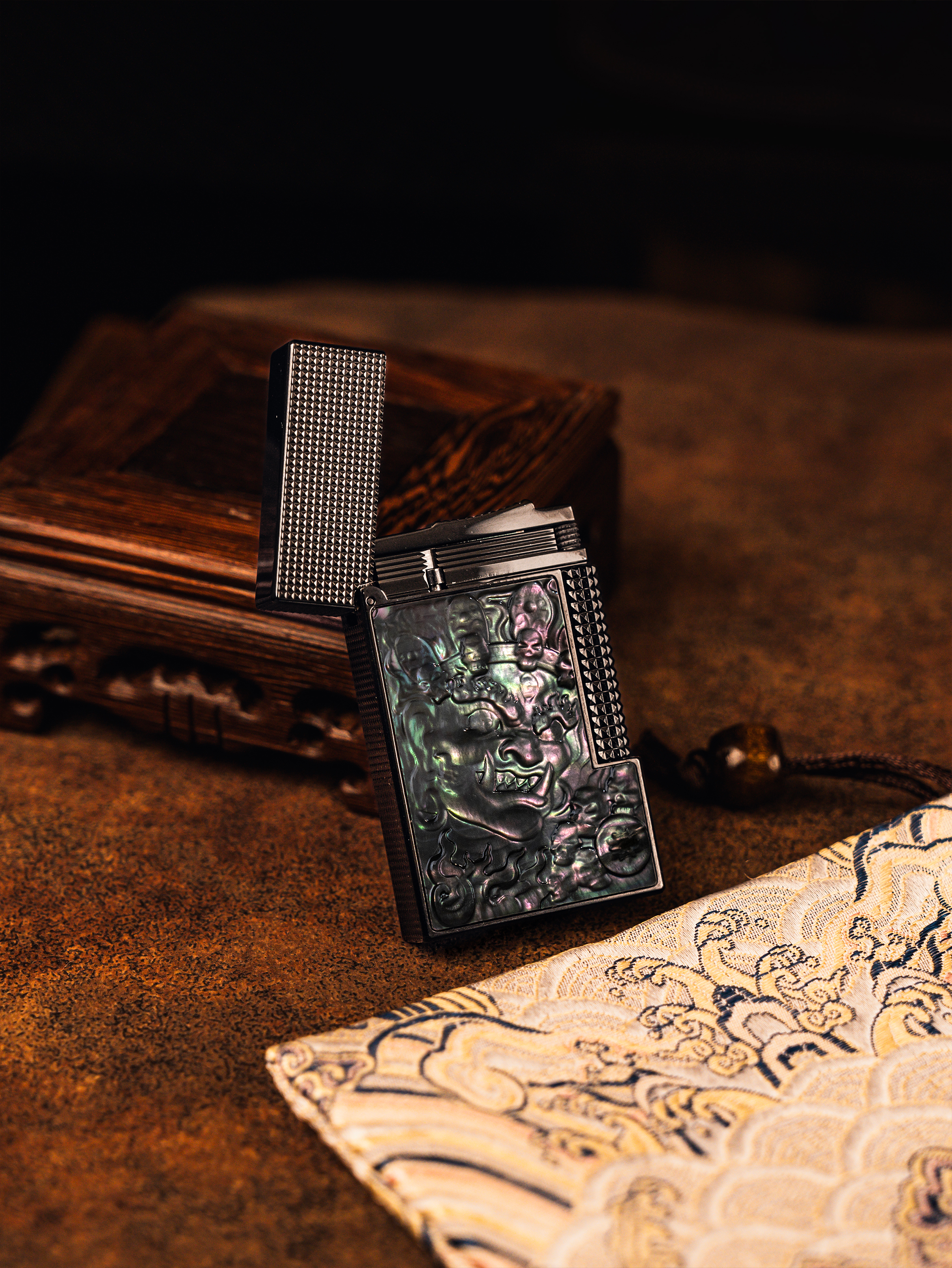 BUNCH "BLACK ZAMBHALA" | Genuine Mother of Pearl Relief | Iconic Resonant "Ping" | Integrated Brass Deity Edition