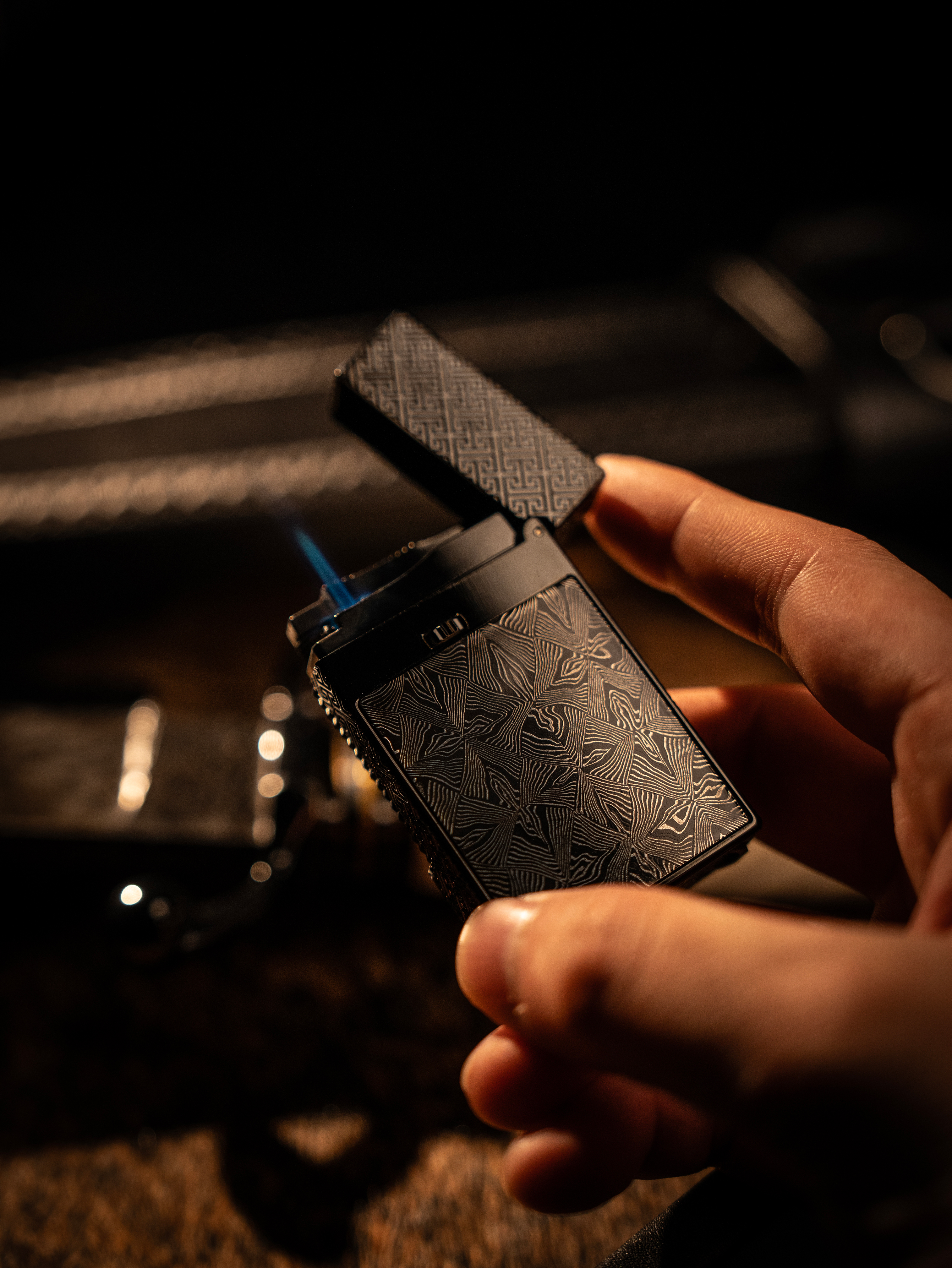 BUNCH "PLAID SUIT" | Forged Damascus Steel | Intricate Weave Pattern | Iconic Resonant "Ping" | Solid Brass Core