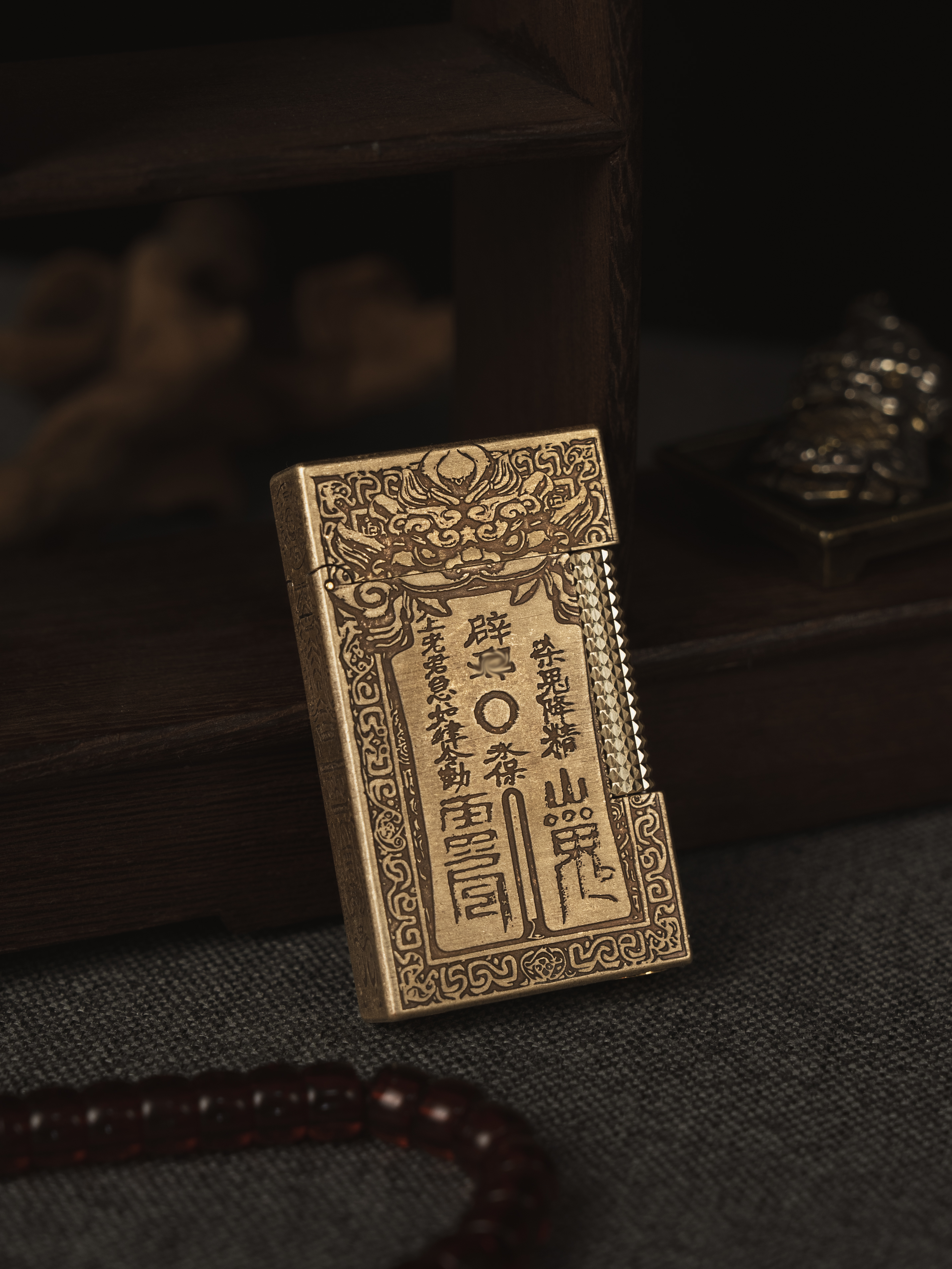 BUNCH "MOUNTAIN DEITY" | Ancient Guardian Amulet Lighter | Integrated Brass Mythic Talisman