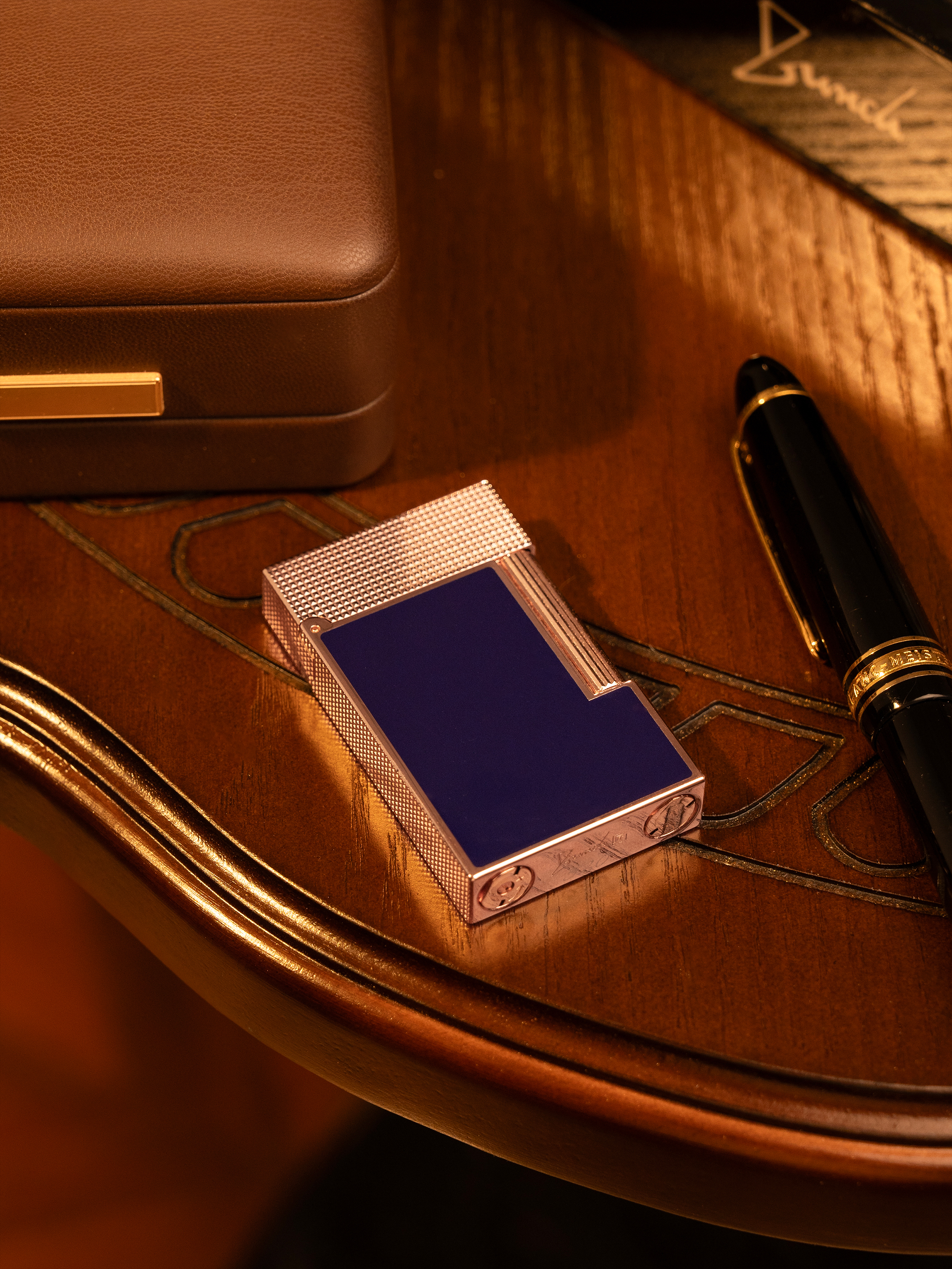 BUNCH "NAVIGATOR" | Translucent Sapphire Lacquer Finish | Iconic Resonant "Ping" | Solid Integrated Brass Core