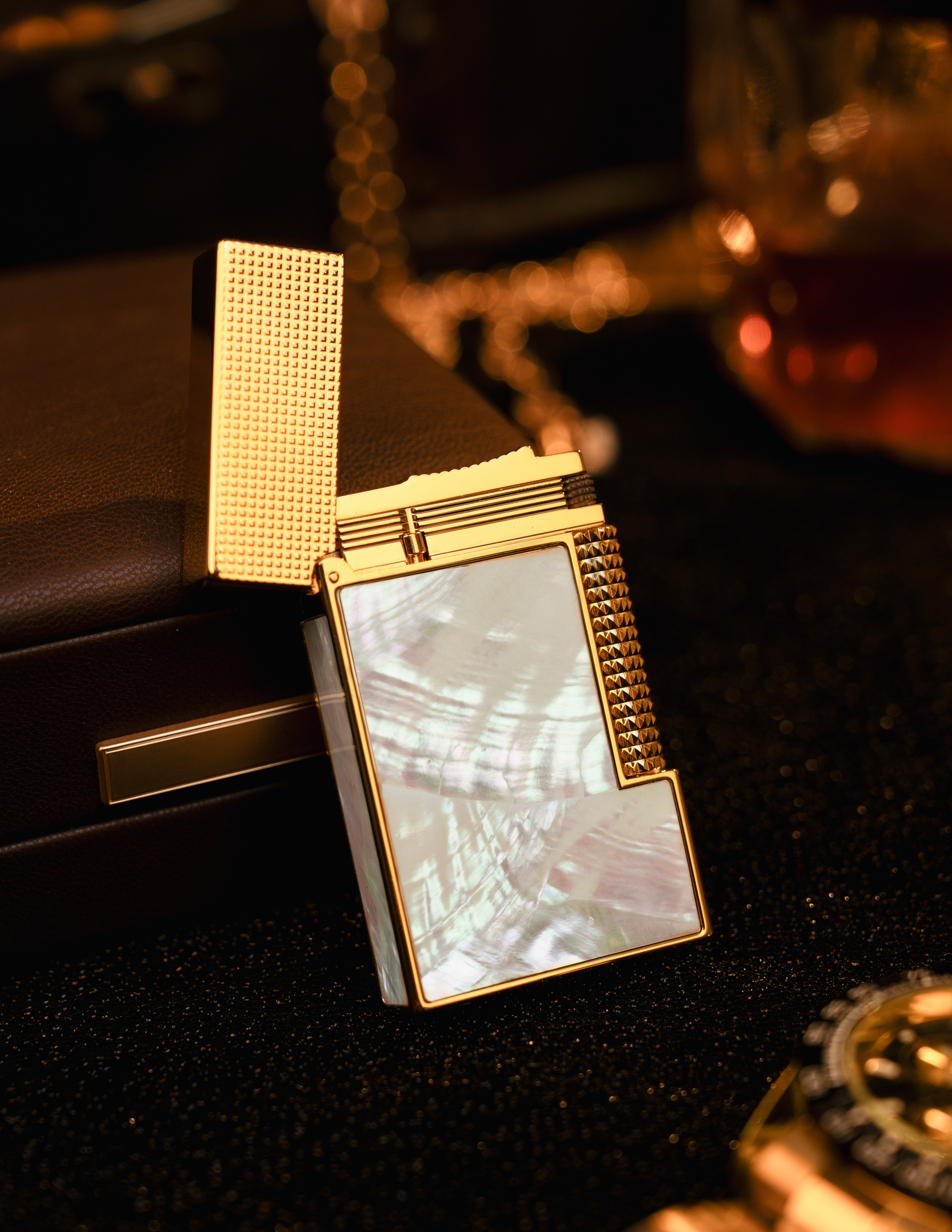 BUNCH "WHITE MOONLIGHT" | Genuine Raden Mother of Pearl Inlay | Iconic Resonant "Ping" | Solid Integrated Brass Core