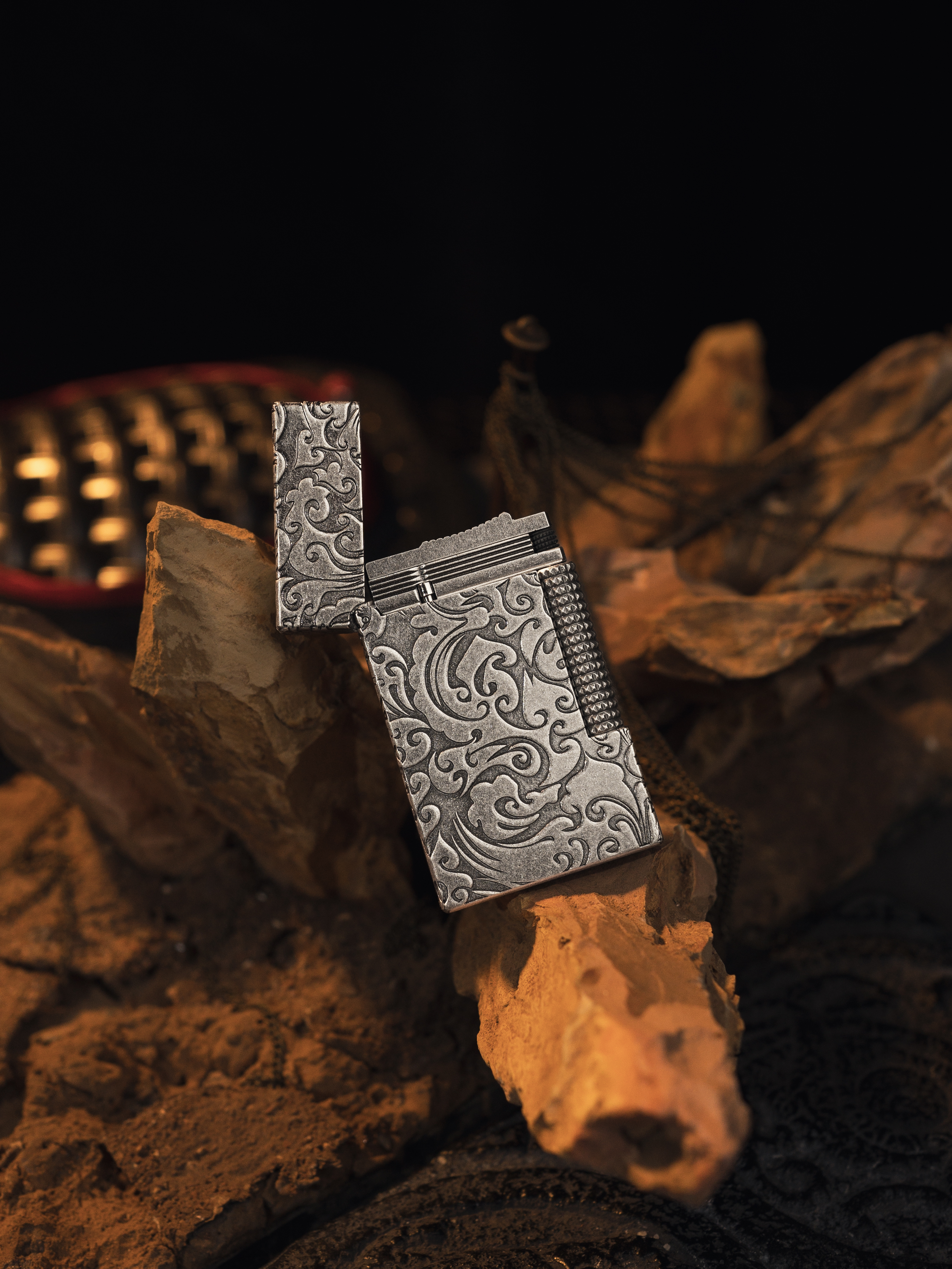 BUNCH "FLOATING CLOUDS" | Five-Side Precision Deep Engraving | 360° Seamless Design | Solid Integrated Brass Core