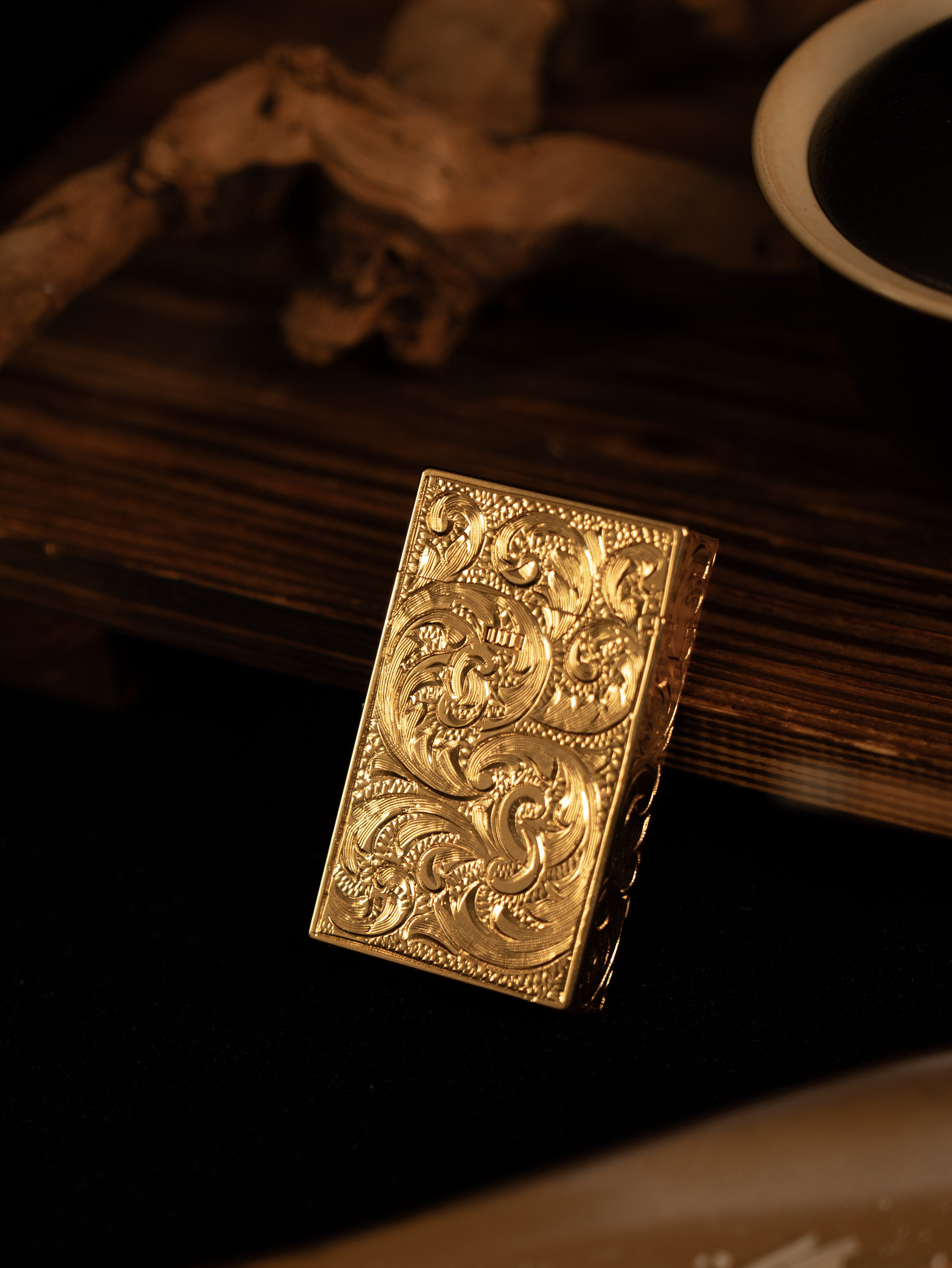 BUNCH "IMPERIAL SCROLL" | Hand-Engraved Solid Brass Luxury Lighter