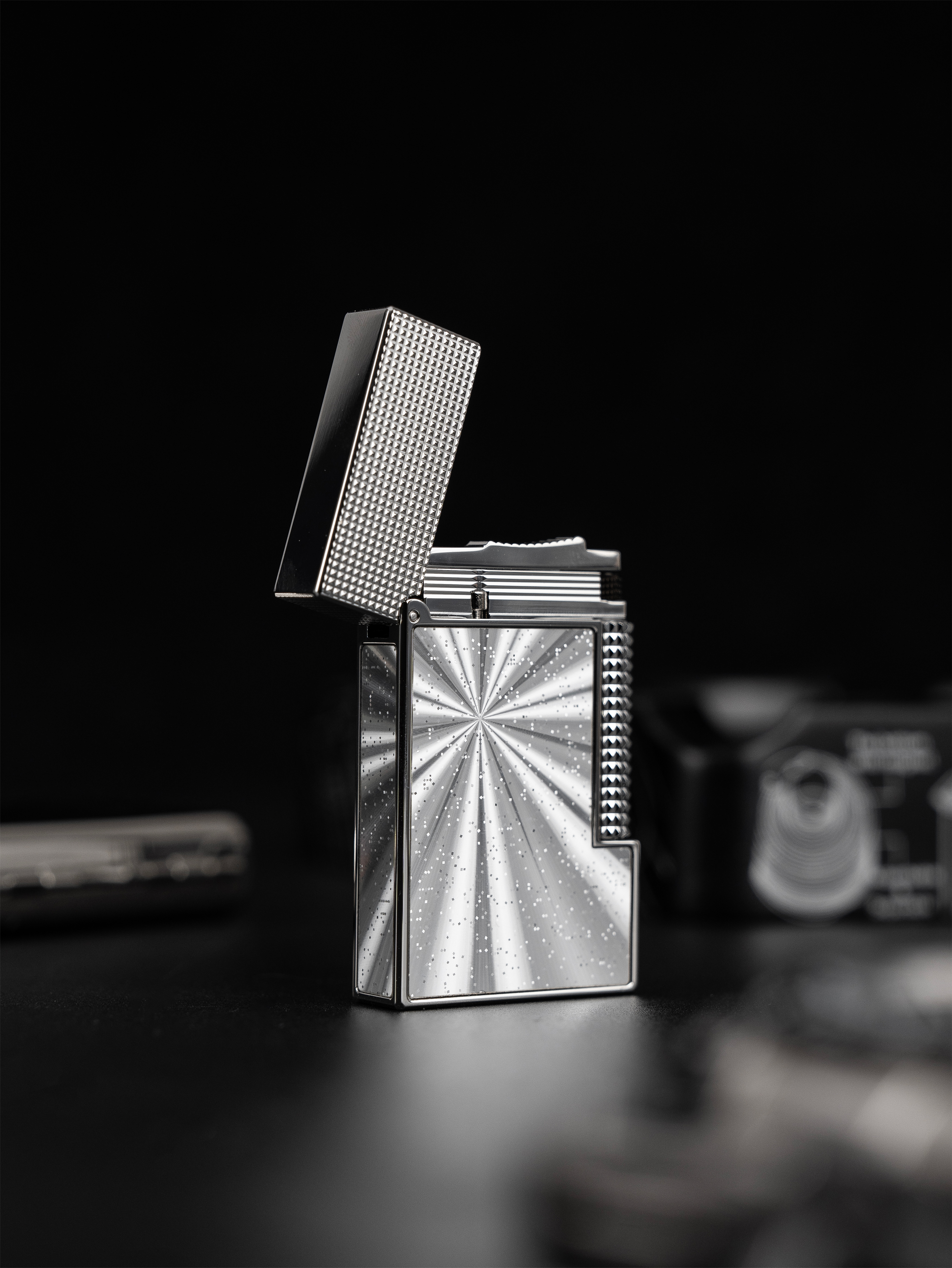 BUNCH "STELLAR STARLIGHT" | Dual-Flame Ignition System | Iconic Resonant "Ping" | High-Lustre Electroplated Brass