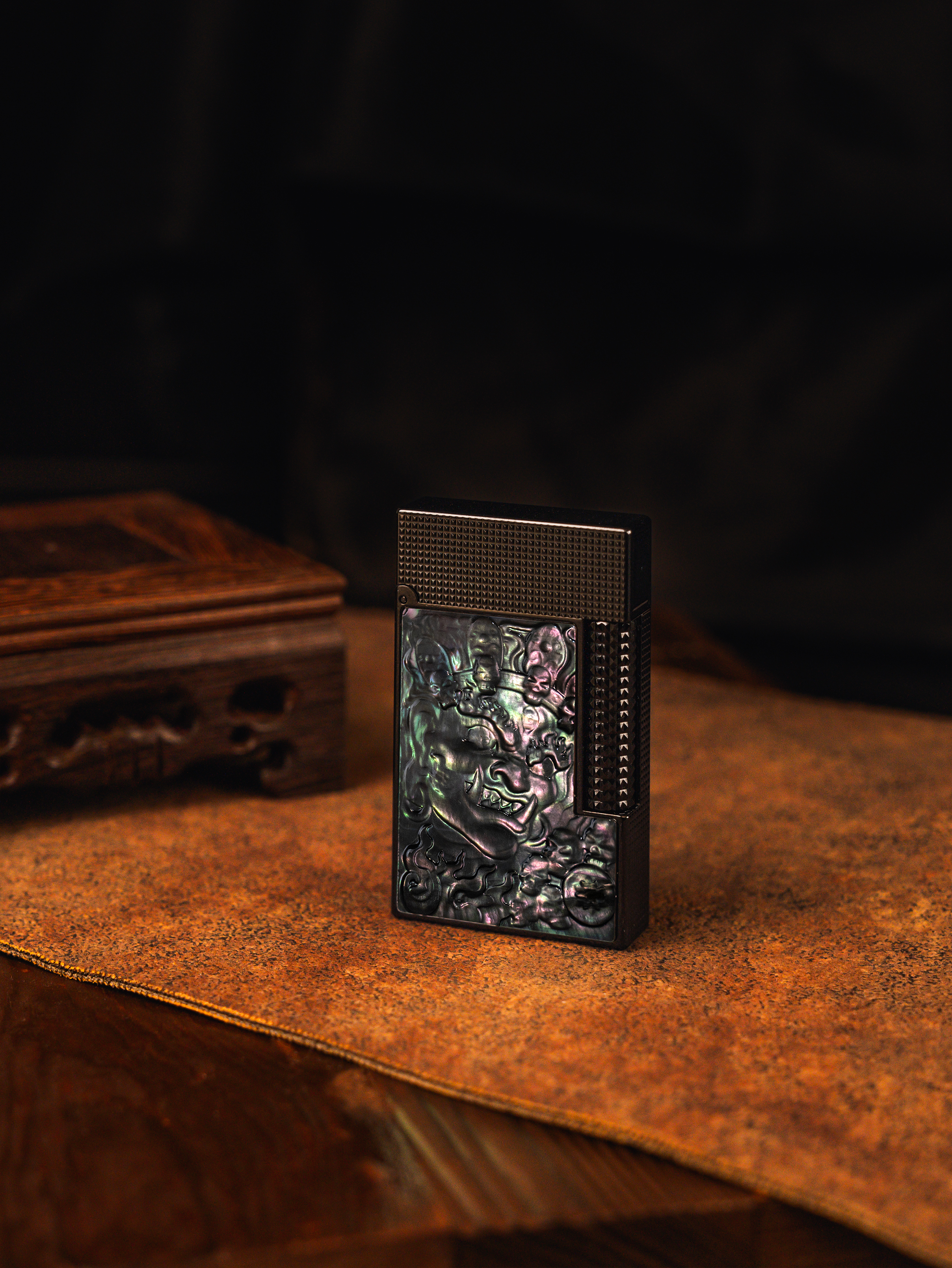 BUNCH "BLACK ZAMBHALA" | Genuine Mother of Pearl Relief | Iconic Resonant "Ping" | Integrated Brass Deity Edition