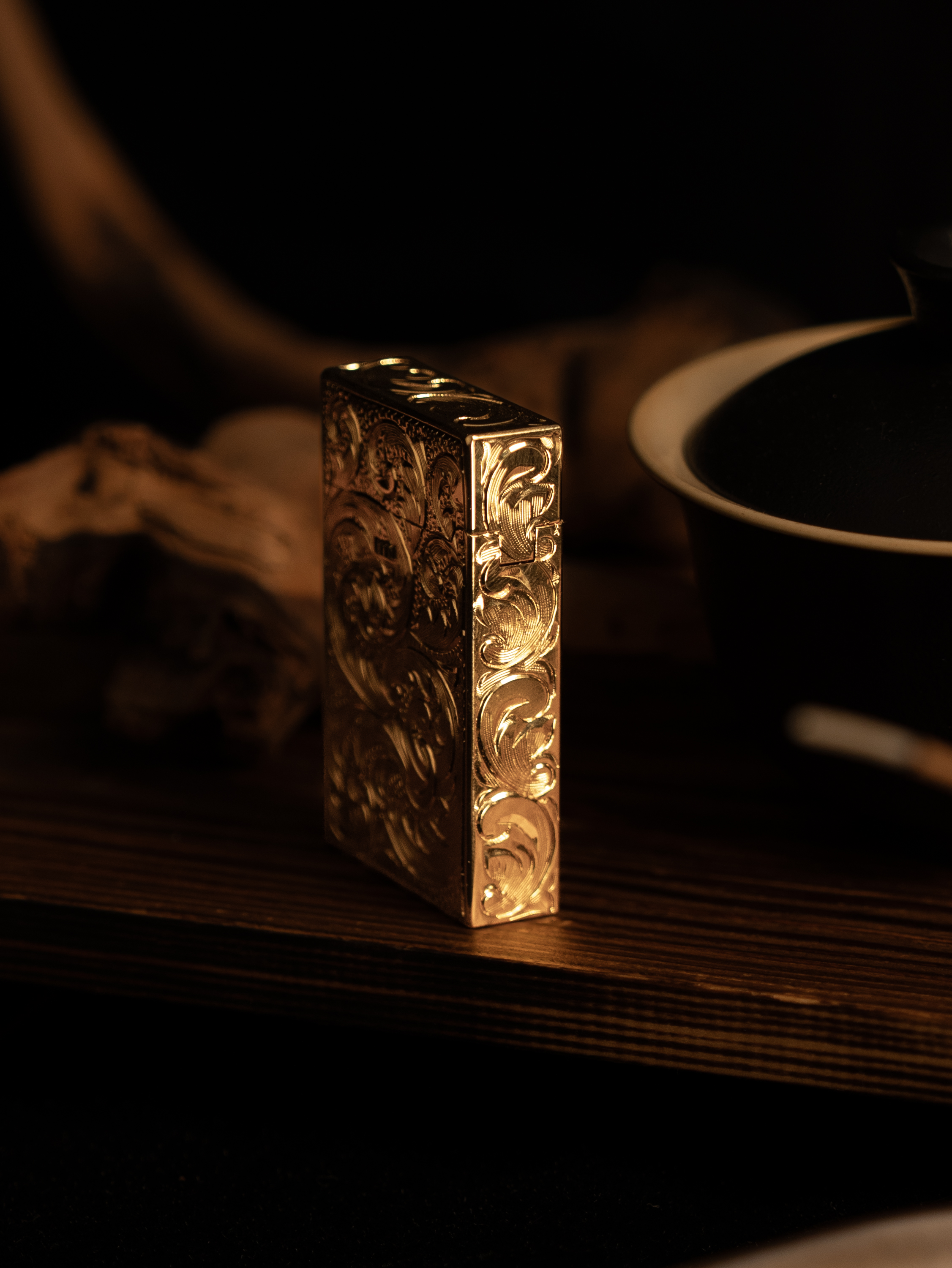 BUNCH "IMPERIAL SCROLL" | Hand-Engraved Solid Brass Luxury Lighter