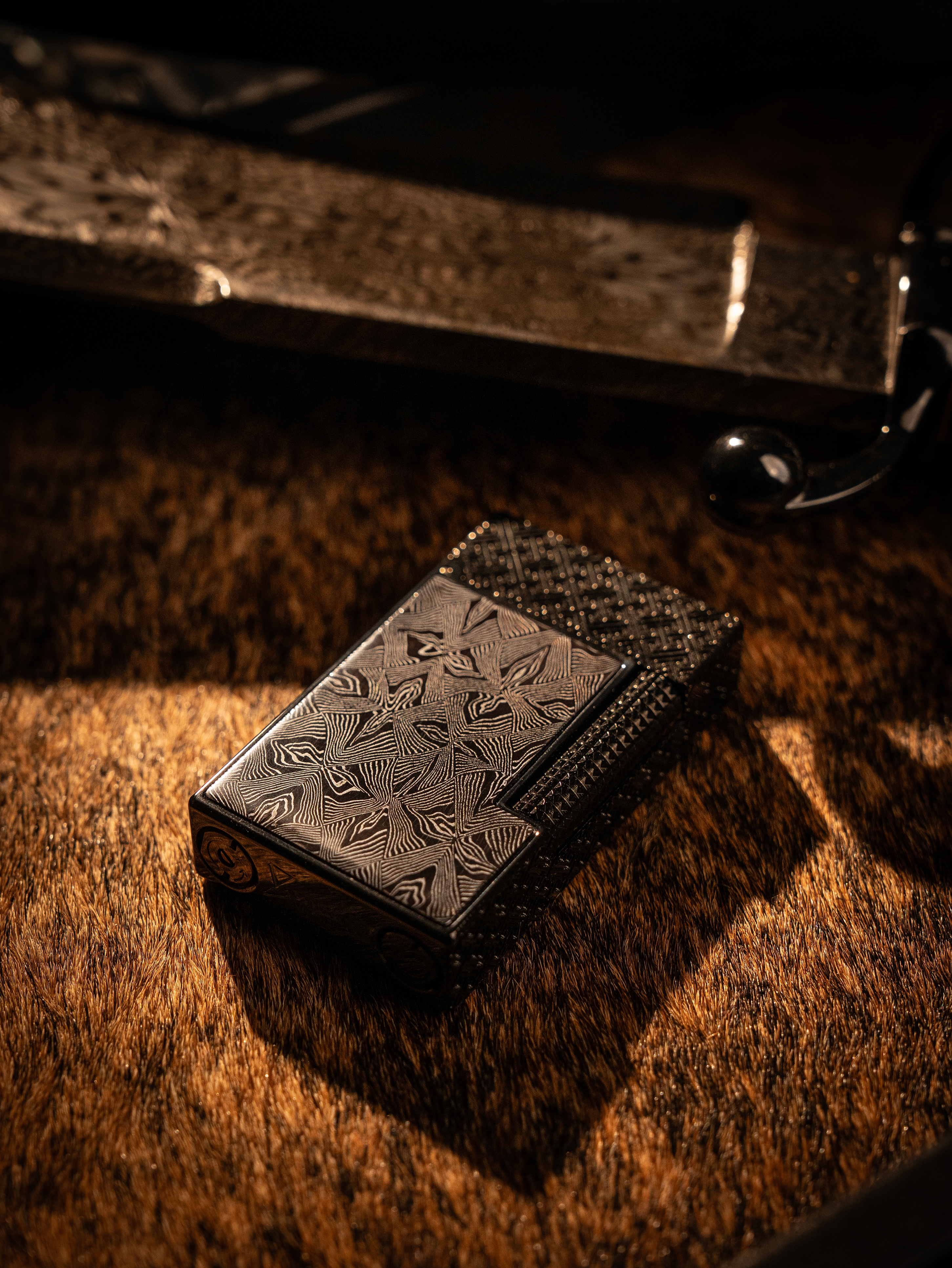 BUNCH "PLAID SUIT" | Forged Damascus Steel | Intricate Weave Pattern | Iconic Resonant "Ping" | Solid Brass Core