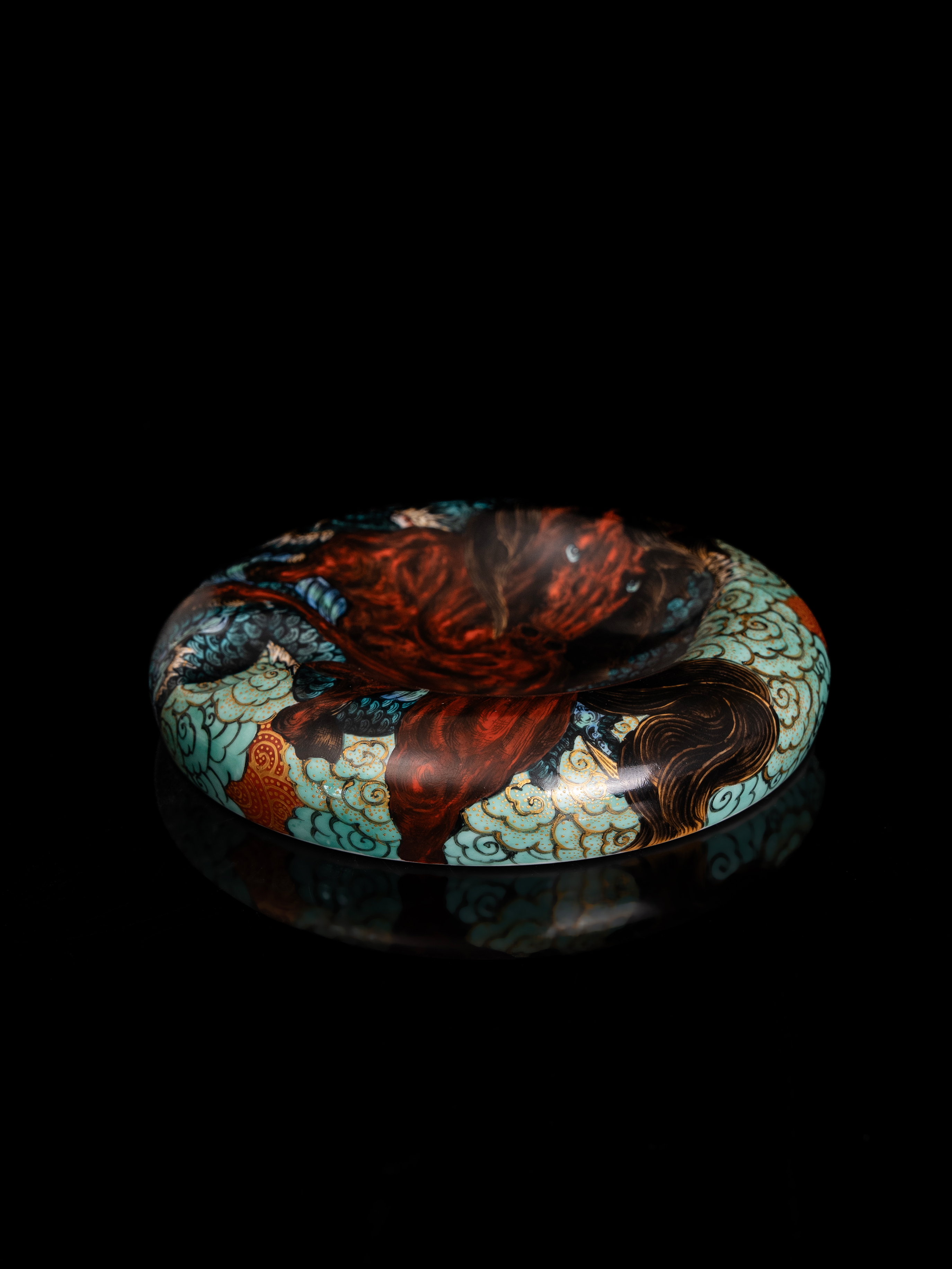 BUNCH "LEAPING SHADOW" | Artisan Famille Rose Gold-Tracing Cigar Tray