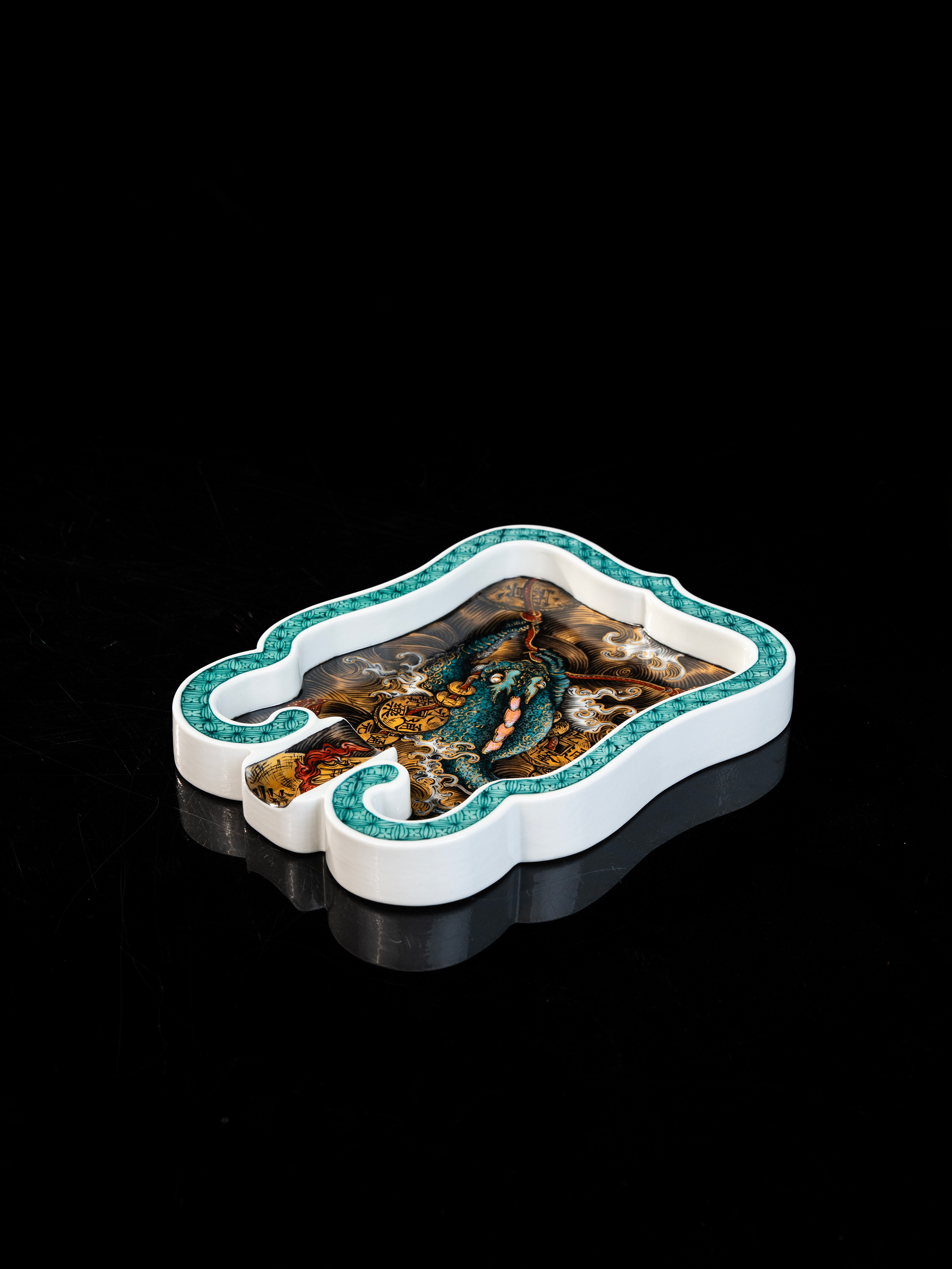 BUNCH "JIN CHAN" | Artisan Famille Rose Gold-Tracing Cigar Tray