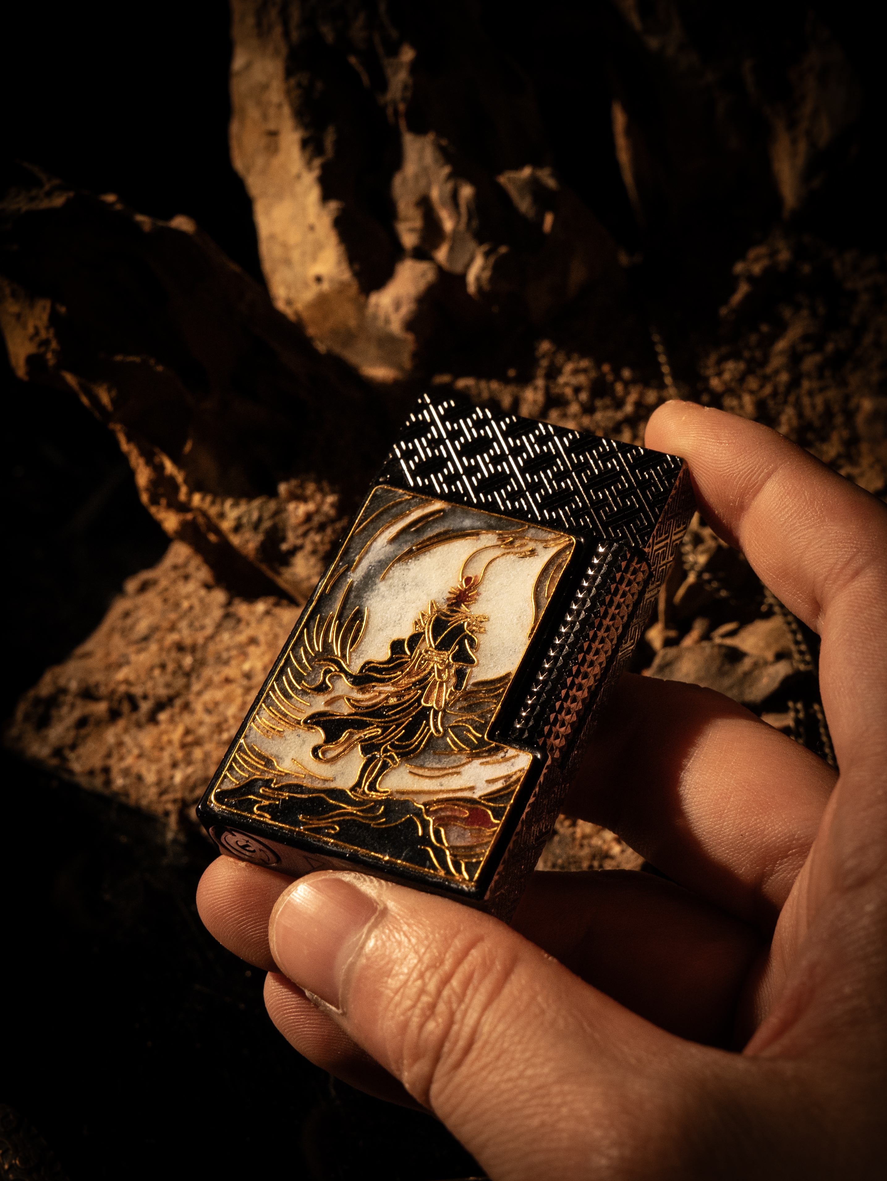 BUNCH "THE BITTER SEA" | Luminous Cloisonné Enamel Fine Art Lighter