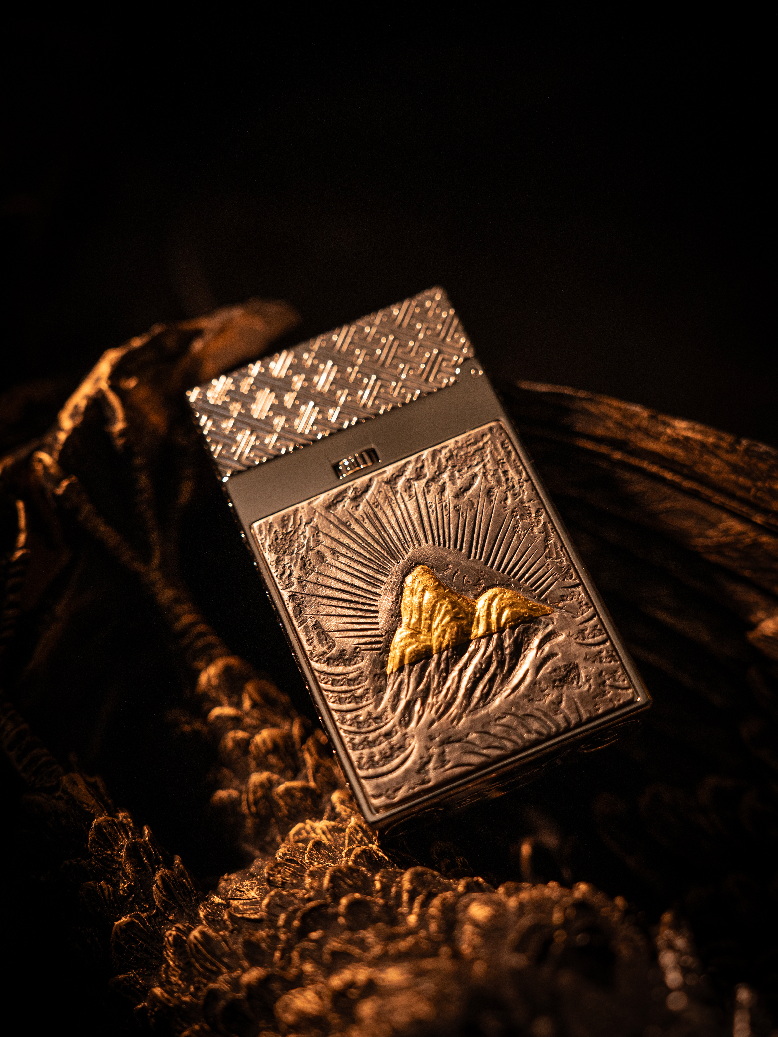 BUNCH "Eagle Chasing the Sun" | Hand-Engraved S925 Silver & 24K Gold Inlay Dual-Flame Luxury Lighter