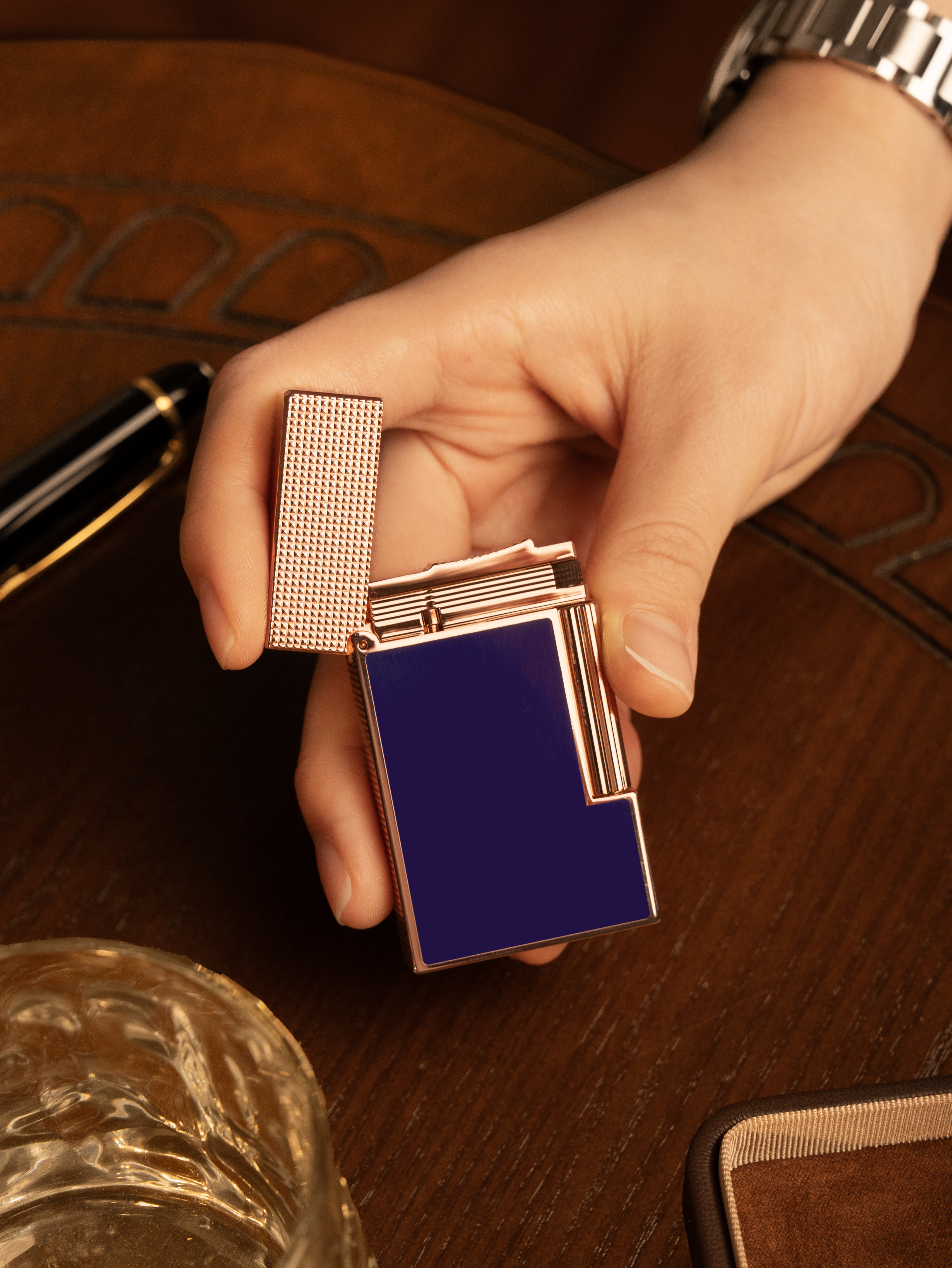 BUNCH "NAVIGATOR" | Translucent Sapphire Lacquer Finish | Iconic Resonant "Ping" | Solid Integrated Brass Core