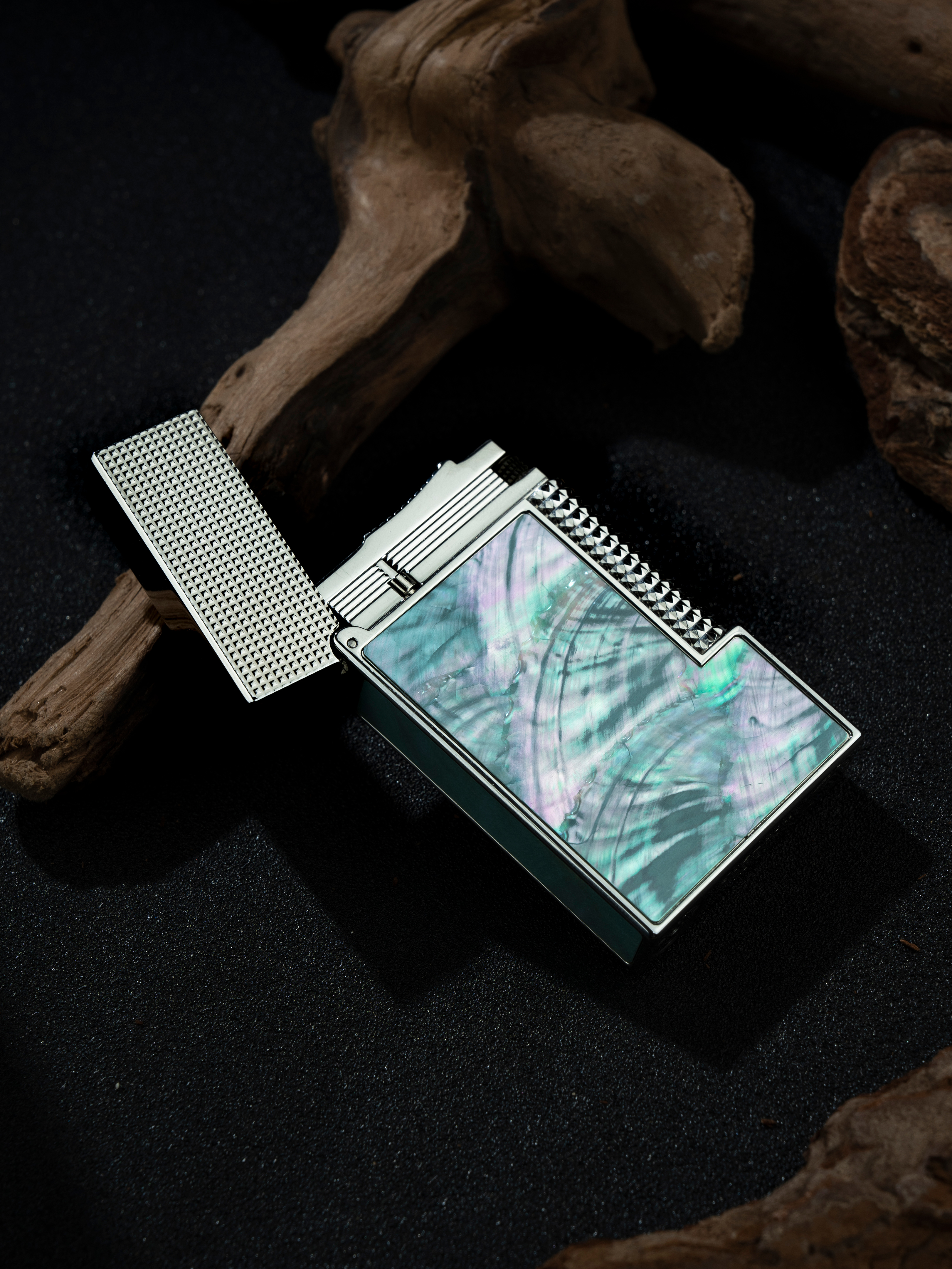 BUNCH "HEART OF THE OCEAN" | Genuine Raden Mother of Pearl Inlay | Iconic Resonant "Ping" | Solid Integrated Brass Core