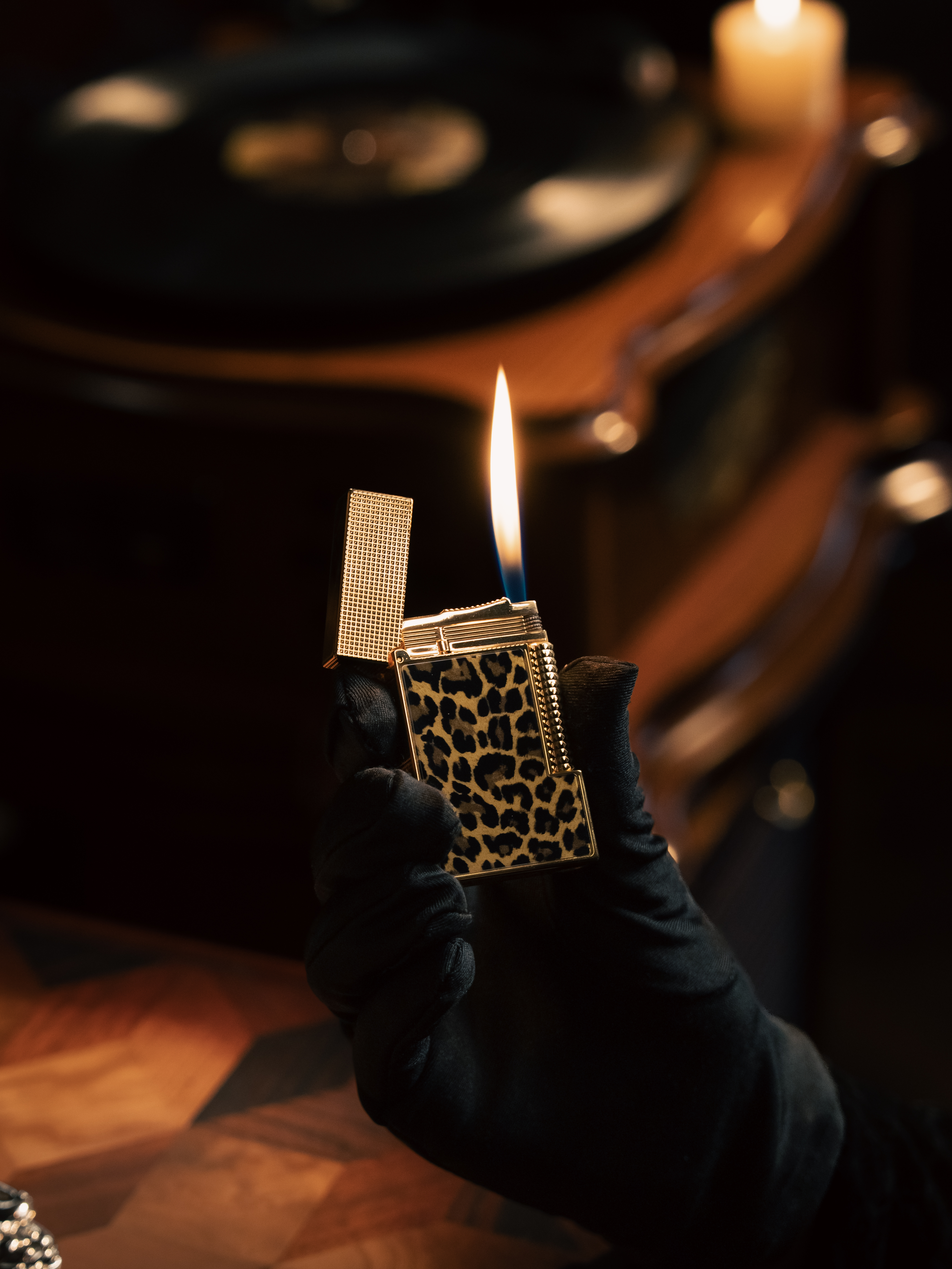 BUNCH "PREDATOR" | Industrial Sapphire Crystal Mirror | Ultra-Scratch Resistant | Solid Integrated Brass Core