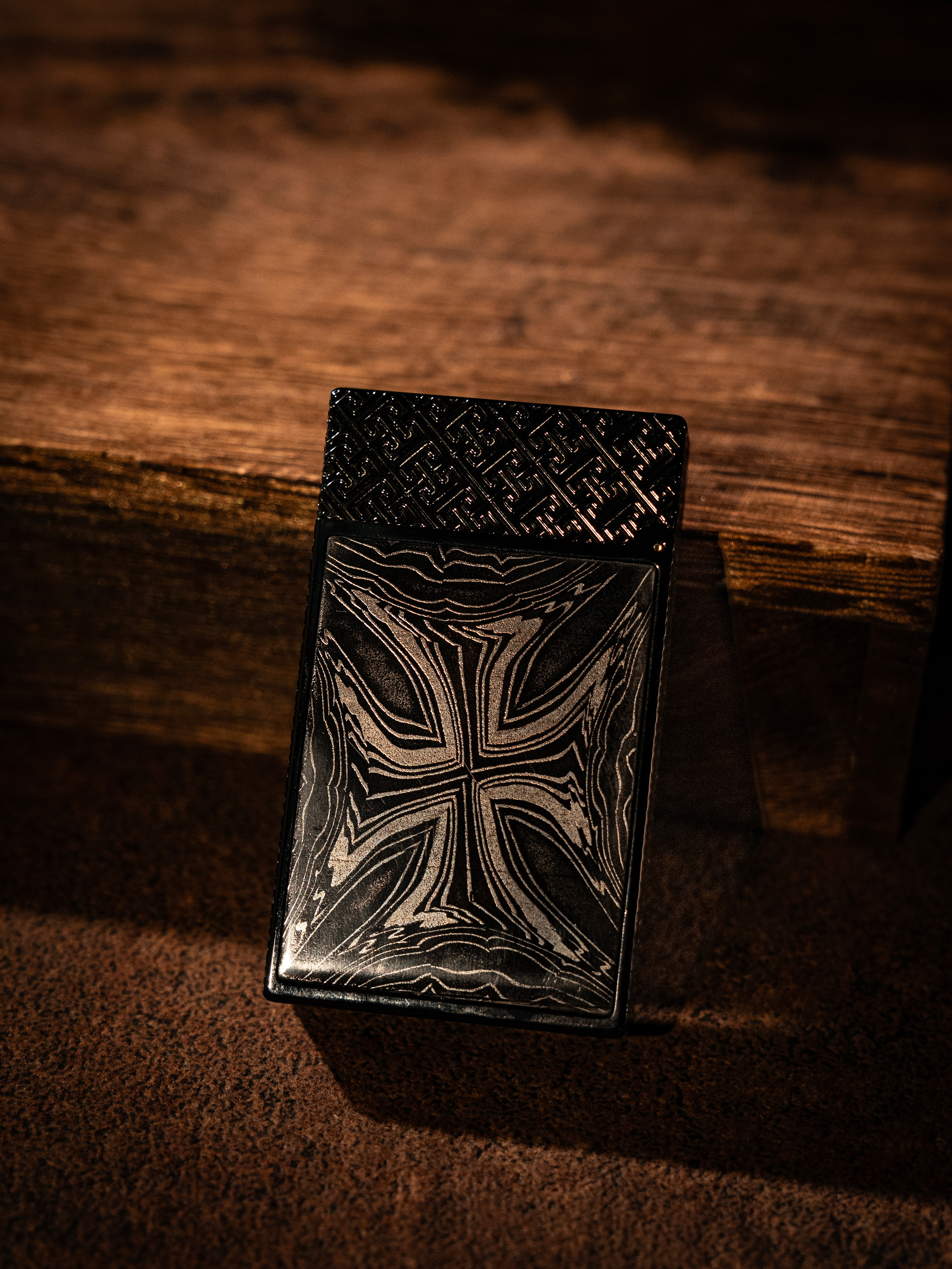 BUNCH "IRON CROSS" | Hand-Forged Damascus Steel