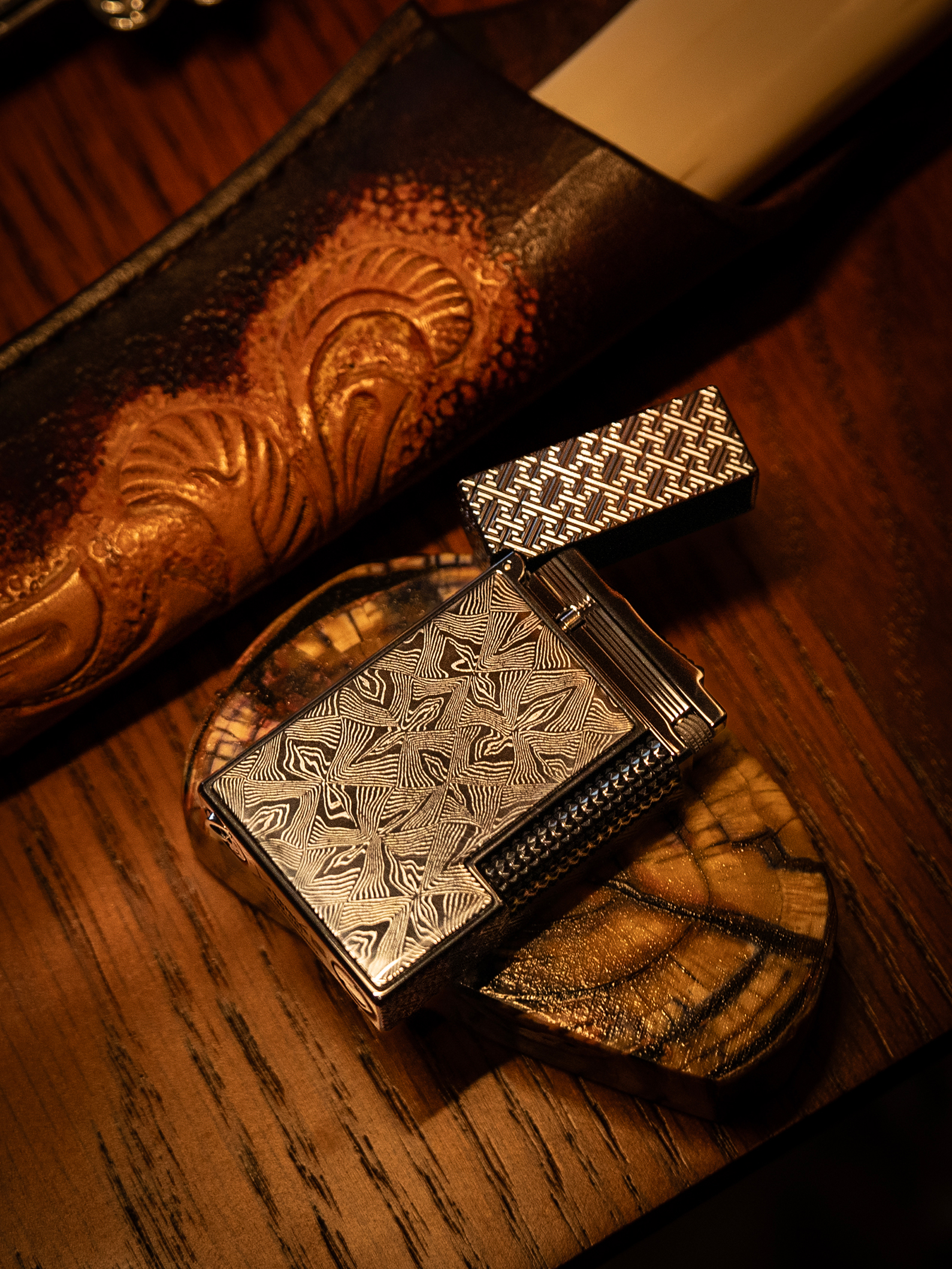 BUNCH "PLAID SUIT" | Forged Damascus Steel | Intricate Weave Pattern | Iconic Resonant "Ping" | Solid Brass Core