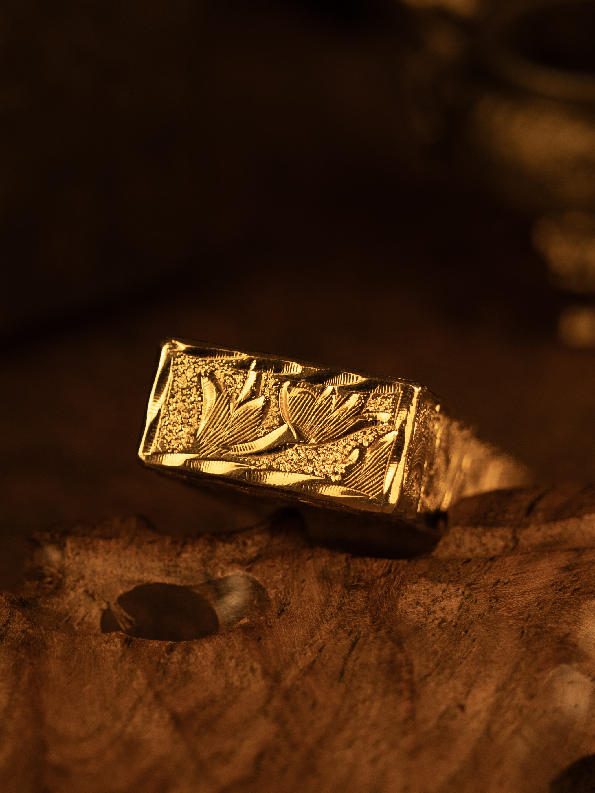 BUNCH "TANG ARABESQUE" | 5-Sided 3D High-Relief Masterpiece | Imperial Dunhuang Heritage Integrated Brass Lighter