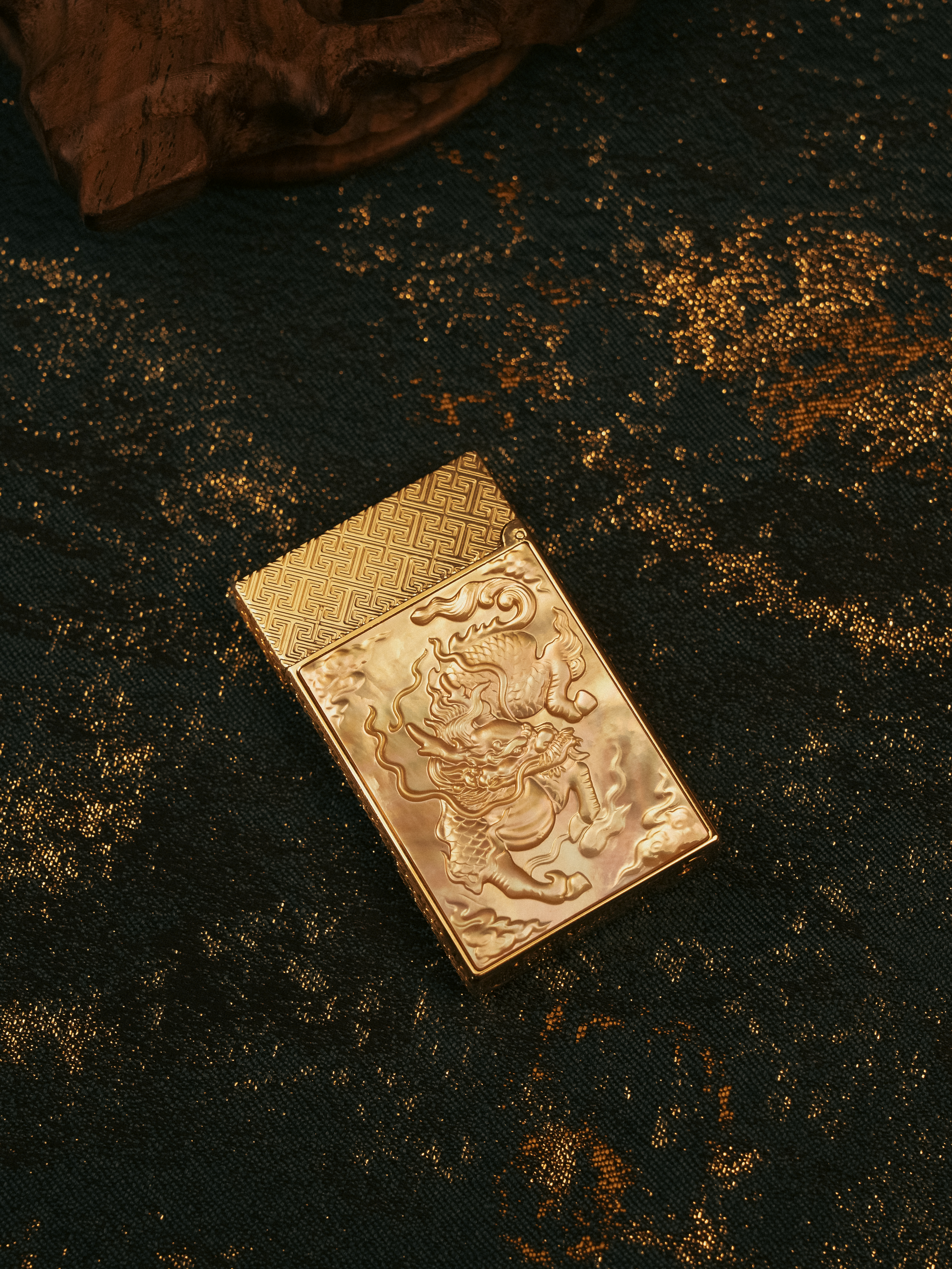 BUNCH "QILIN" | 3D Mother of Pearl Relief | The Symbol of Auspiciousness | Solid Integrated Brass Core