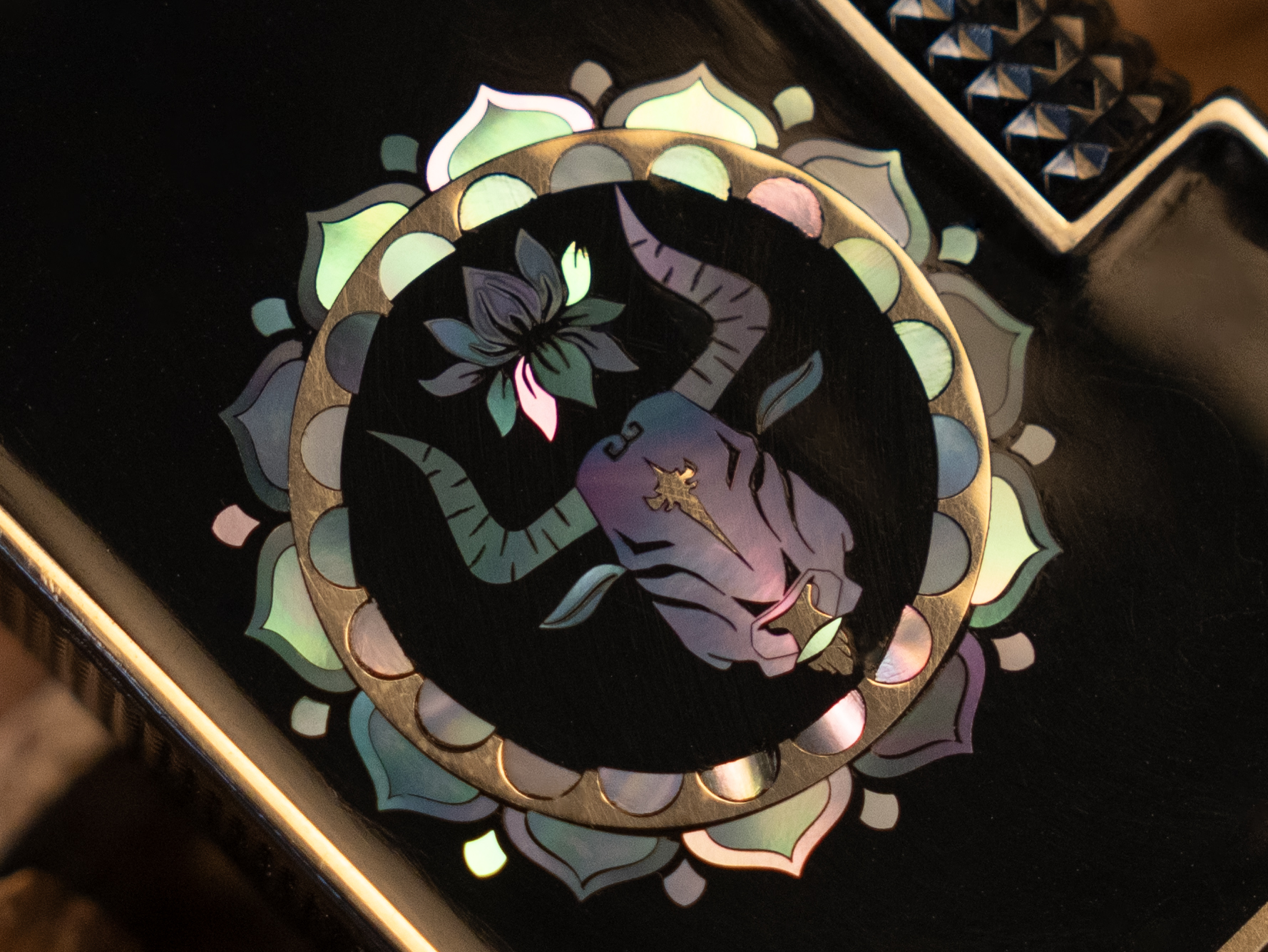 BUNCH "THE CELESTIAL OX" | Imperial Urushi Lacquer | Hand-Inlaid Mother-of-Pearl Masterpiece