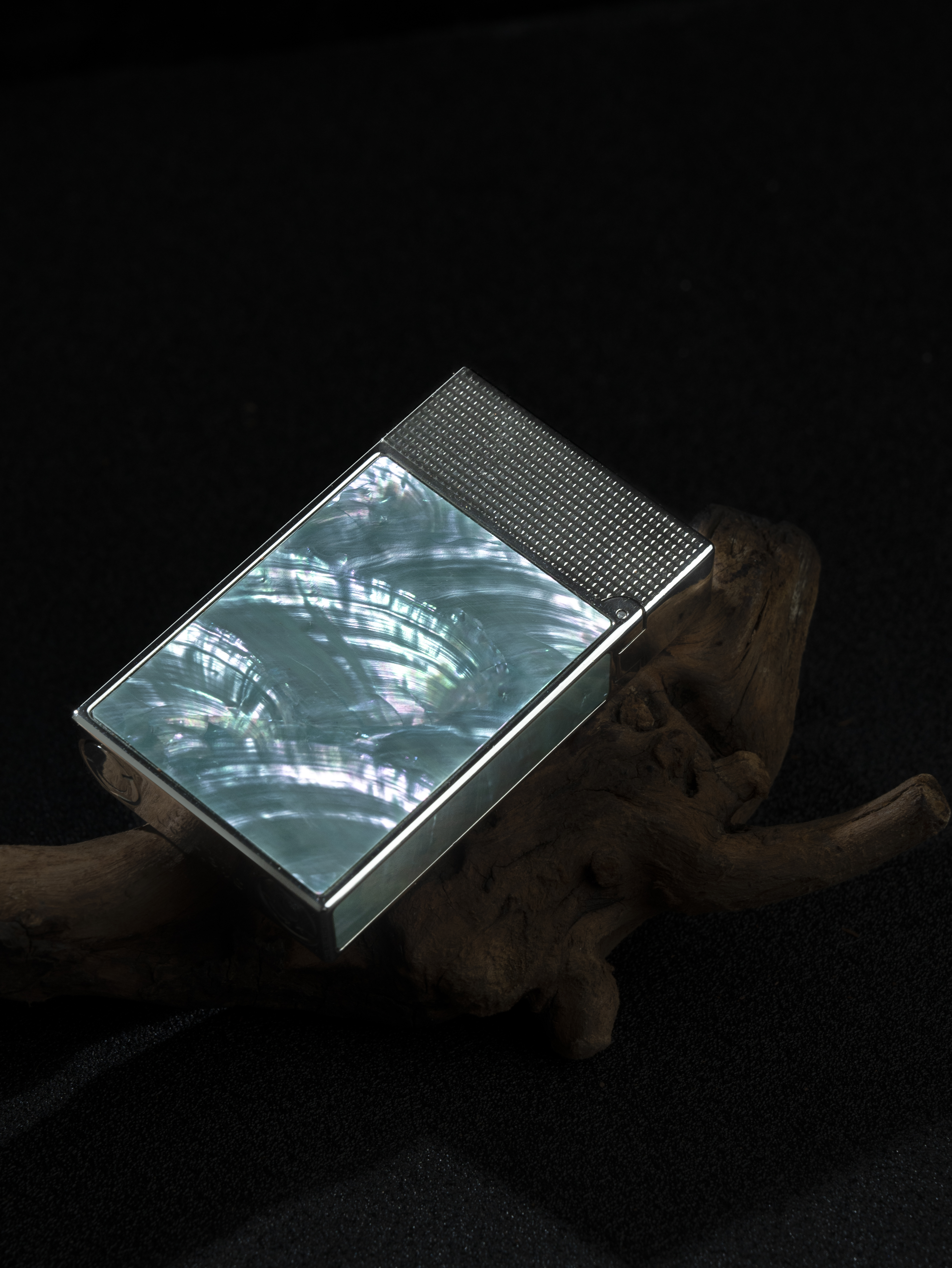 BUNCH "HEART OF THE OCEAN" | Genuine Raden Mother of Pearl Inlay | Iconic Resonant "Ping" | Solid Integrated Brass Core