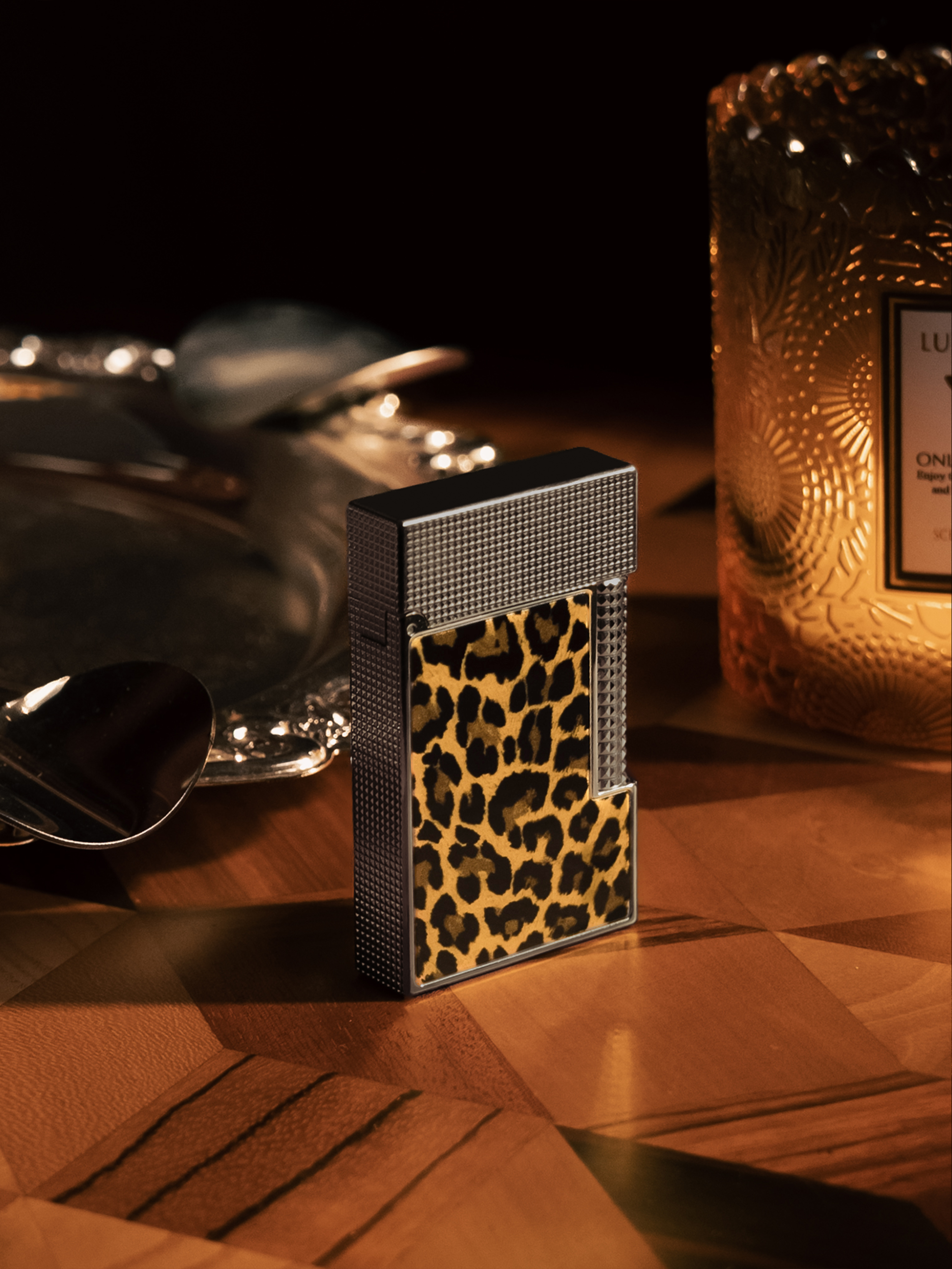 BUNCH "PREDATOR" | Industrial Sapphire Crystal Mirror | Ultra-Scratch Resistant | Solid Integrated Brass Core