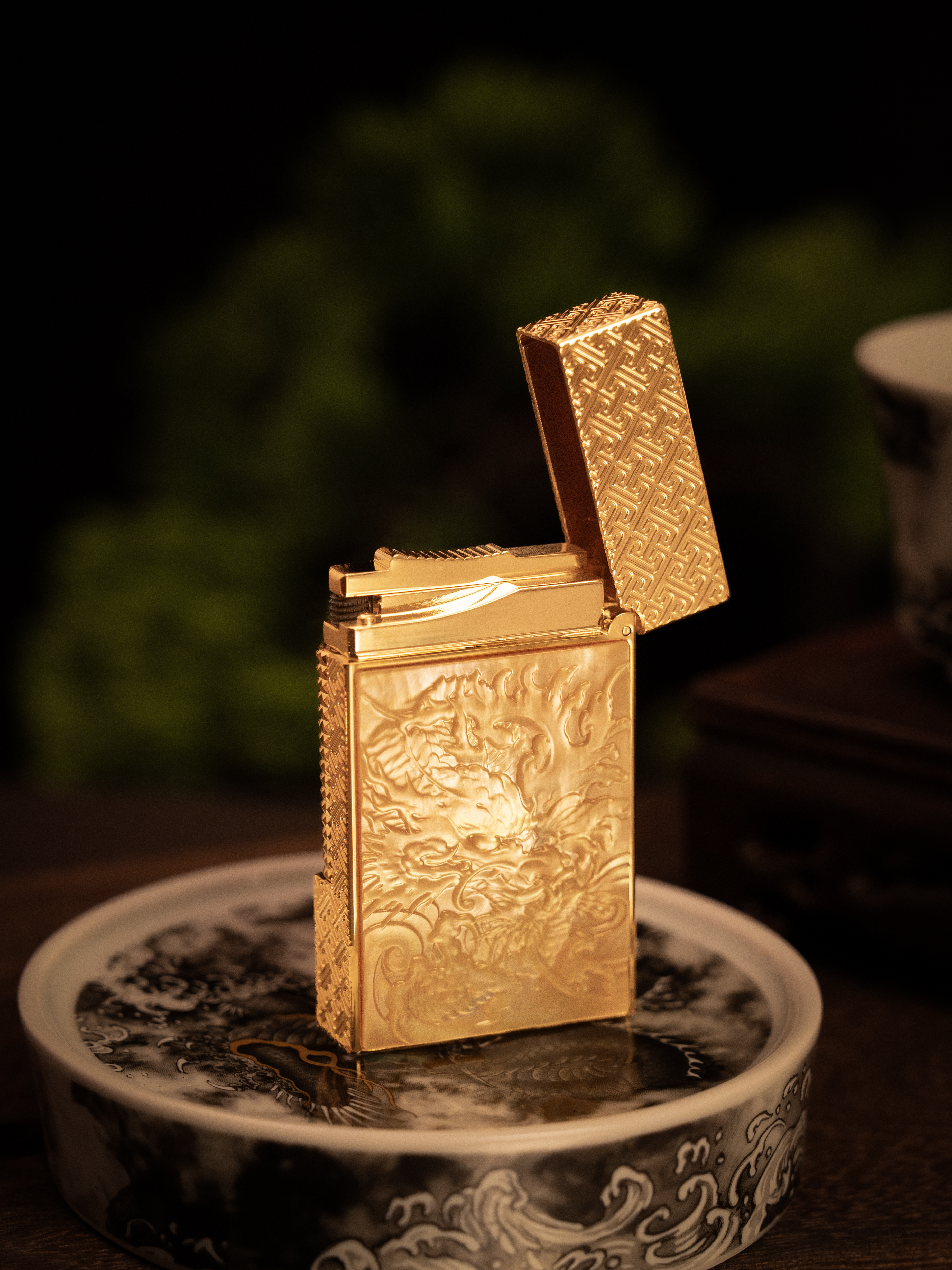 BUNCH "INK DRAGON" | 3D Deep-Tone Mother of Pearl Relief | Mystical Oriental Noir | Solid Integrated Brass Core