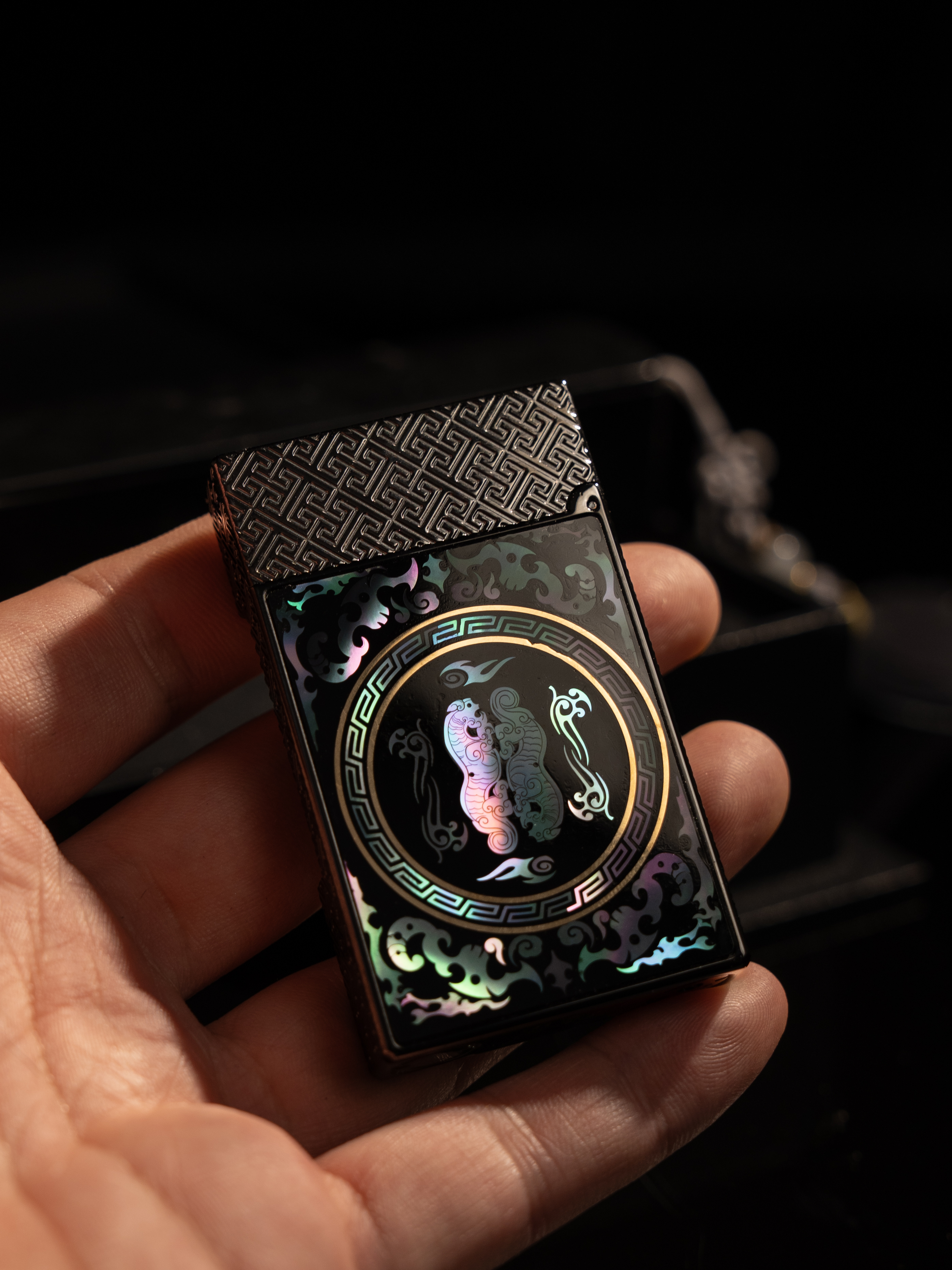 BUNCH "ALL UNDER HEAVEN" | Lacquer Art Panel | Luxury Lighter