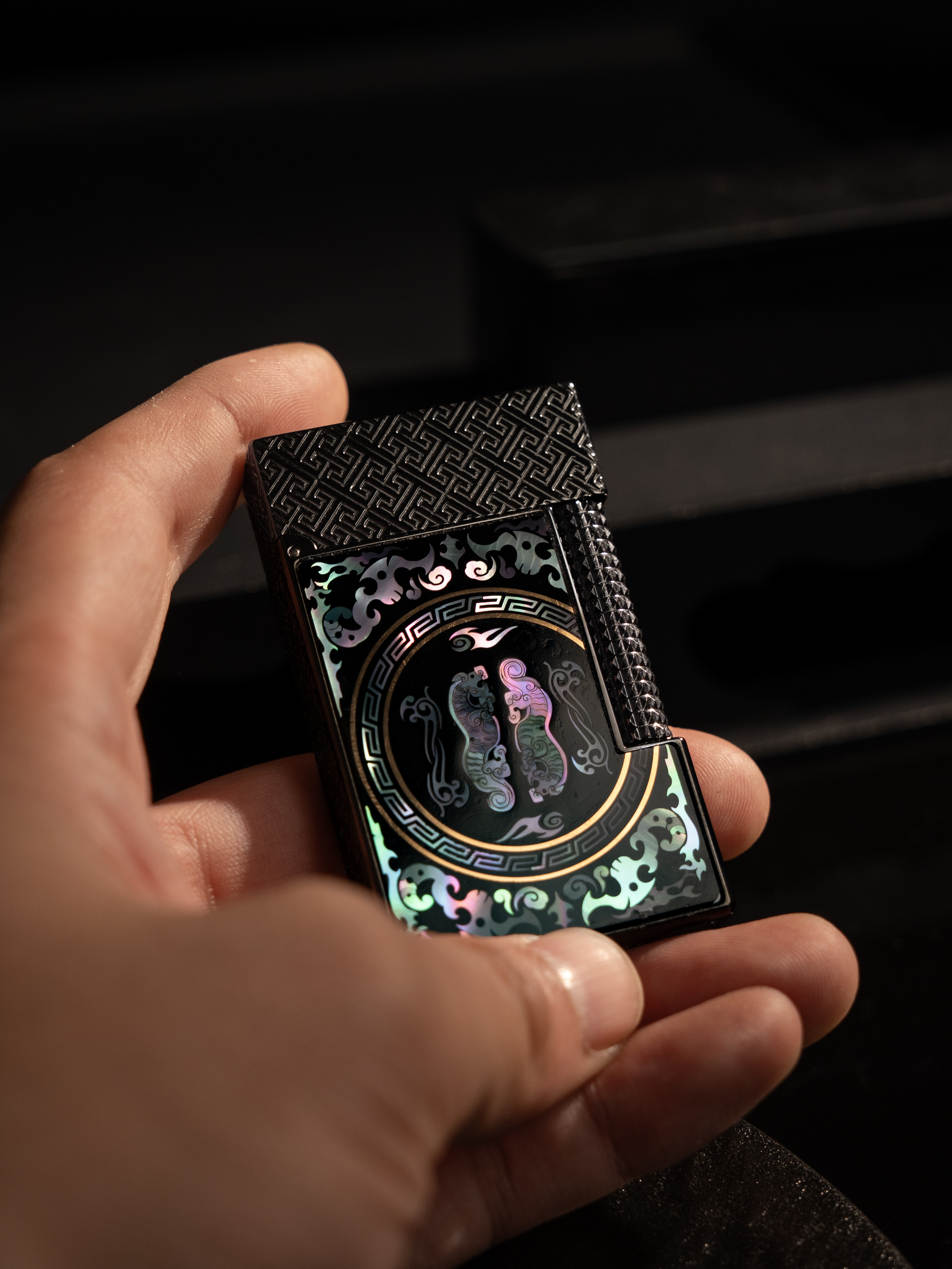 BUNCH "ALL UNDER HEAVEN" | Lacquer Art Panel | Luxury Lighter