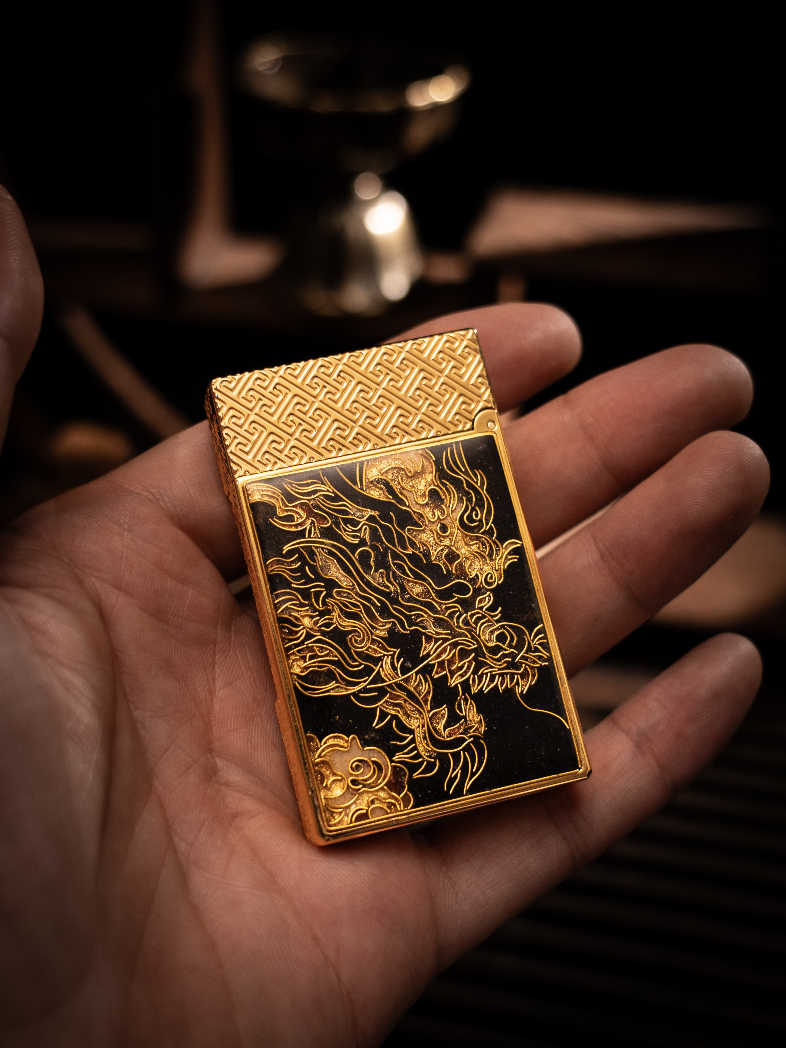 BUNCH "DRAGON ROAR" | Cloisonne Enamel Dragon | Luxury Lighter