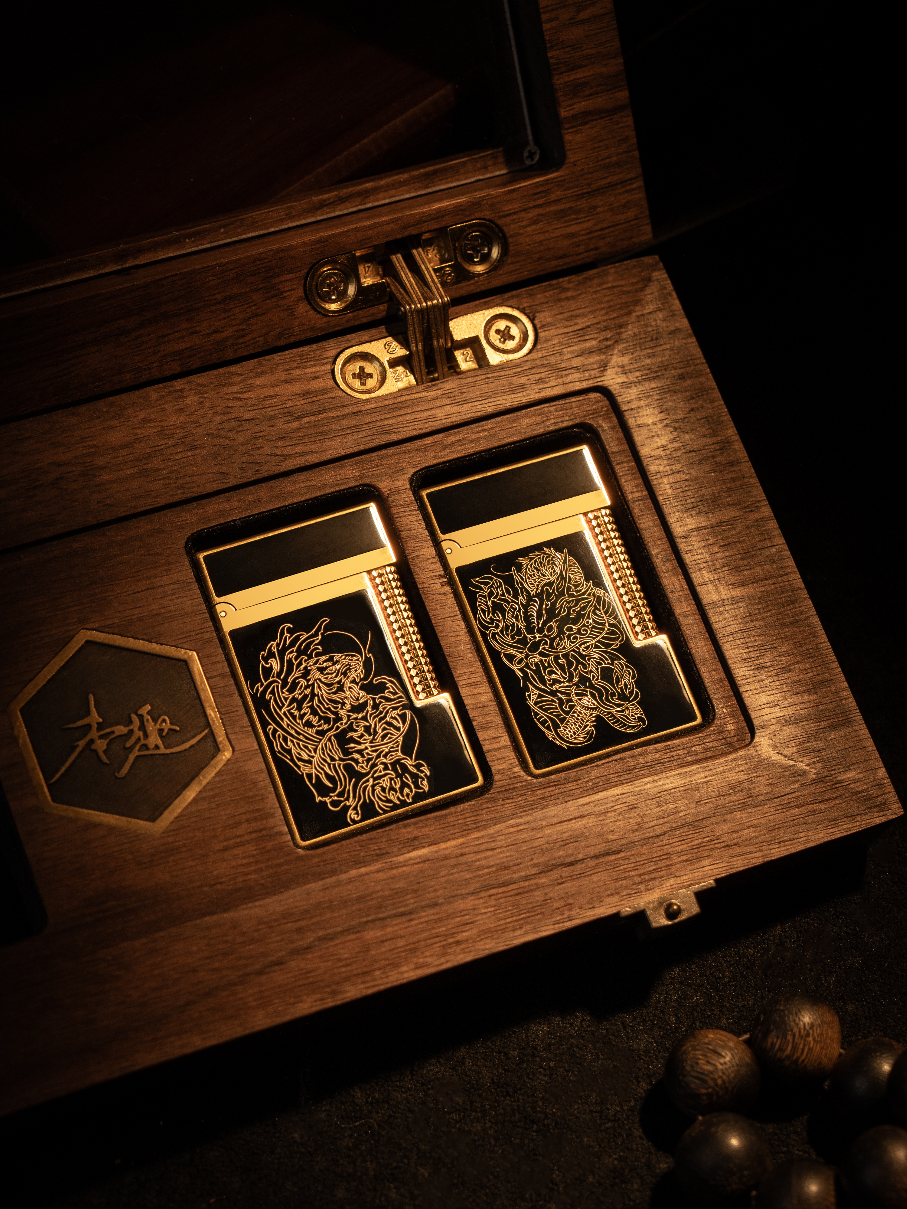 BUNCH "DRAGON & TIGER" | Collector Presentation Set | Luxury Lighter
