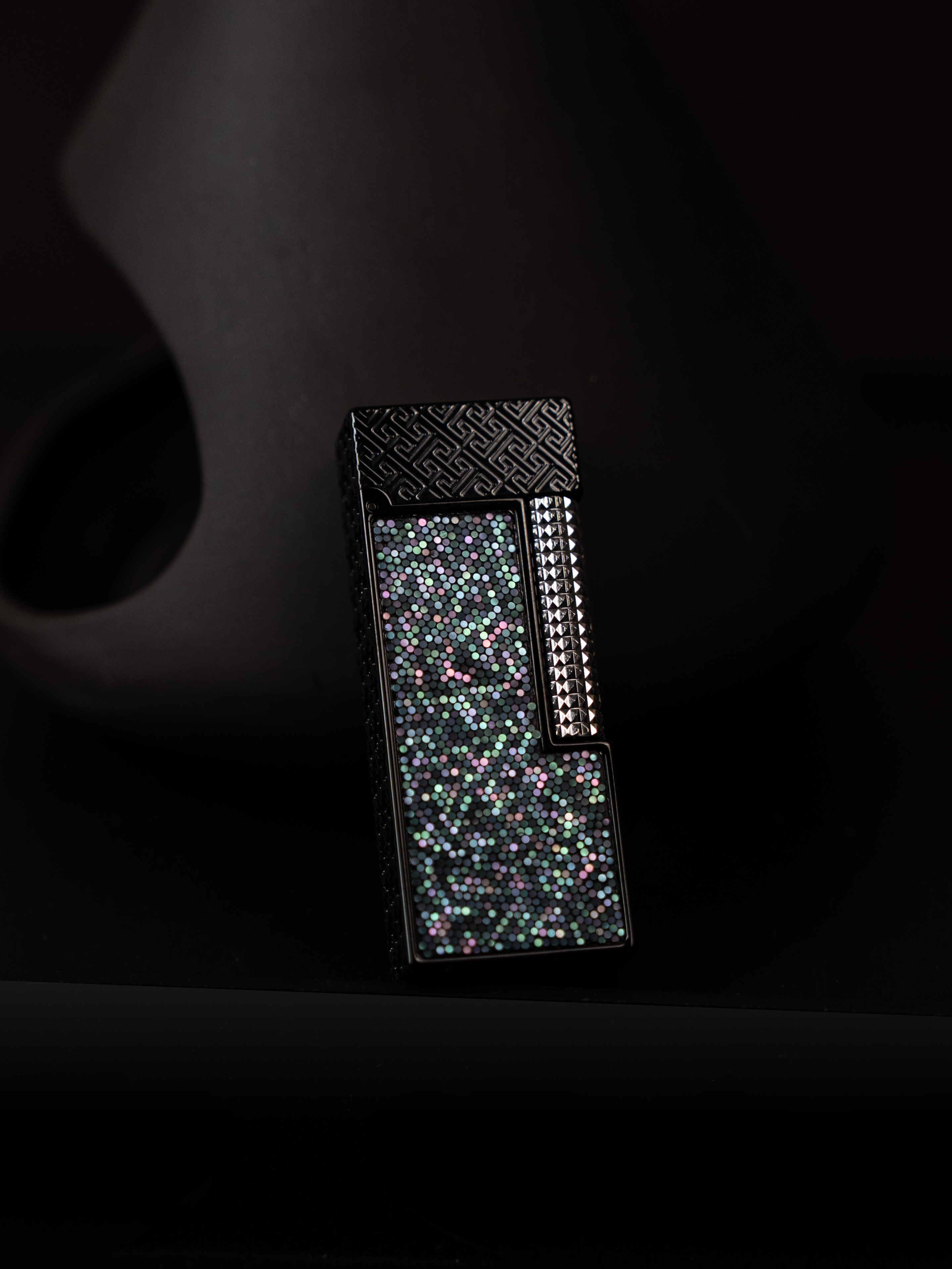 BUNCH "FALLING STAR" | Iridescent Mosaic Edition | Luxury Lighter