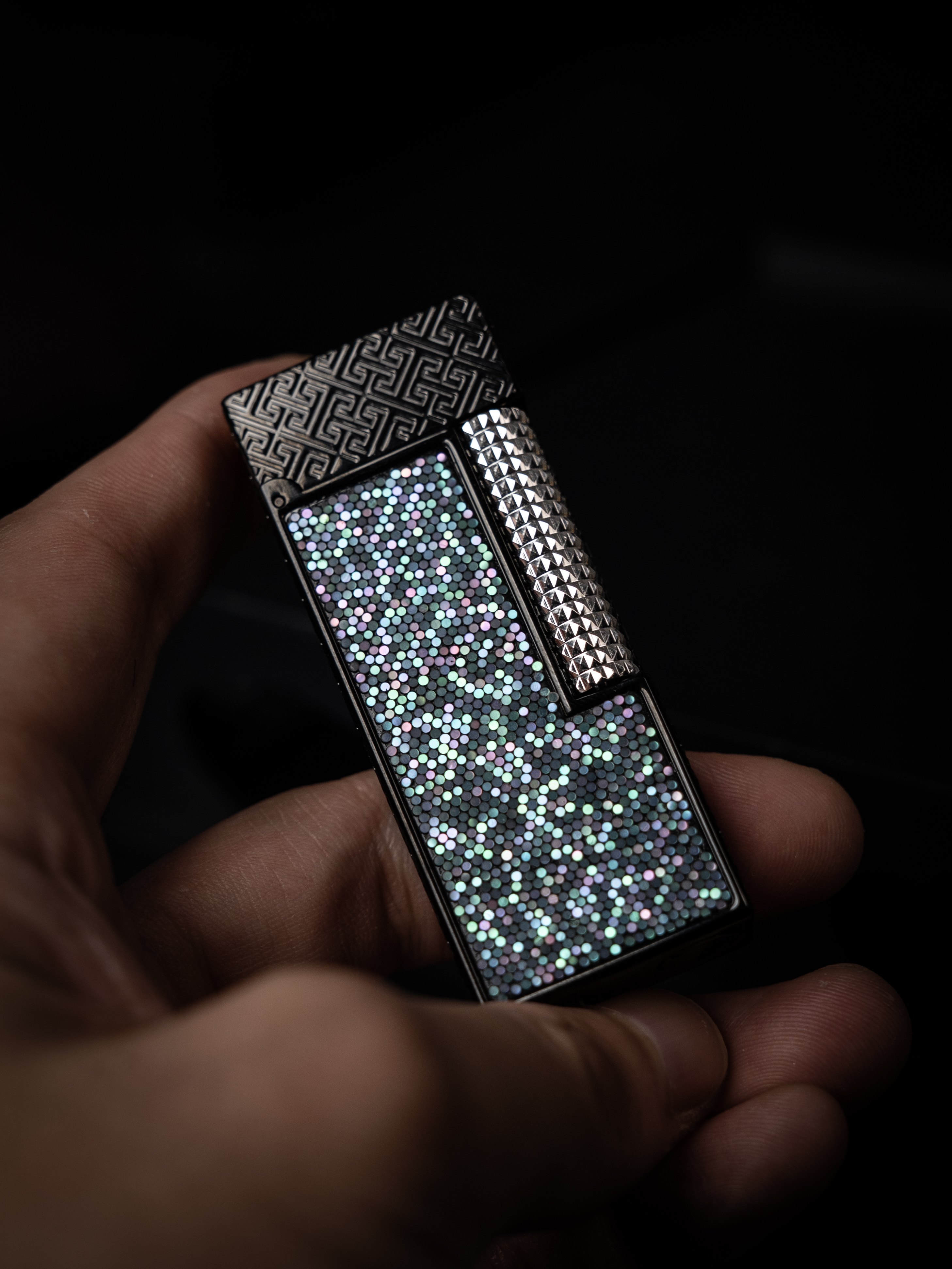 BUNCH "FALLING STAR" | Iridescent Mosaic Edition | Luxury Lighter